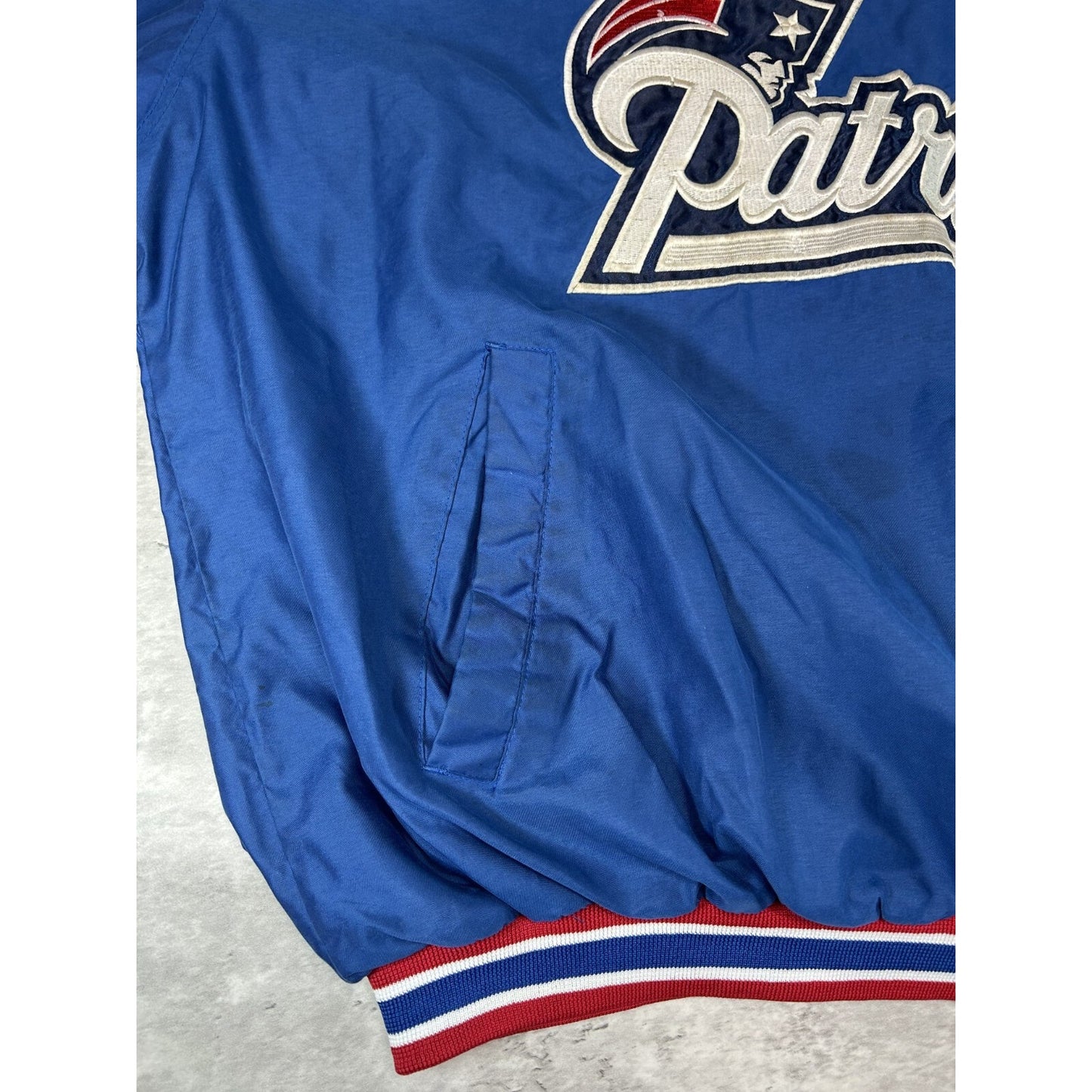 Vintage 2000s New England Patriots NFL Embroidered Reebok Windbreaker Jacket XL