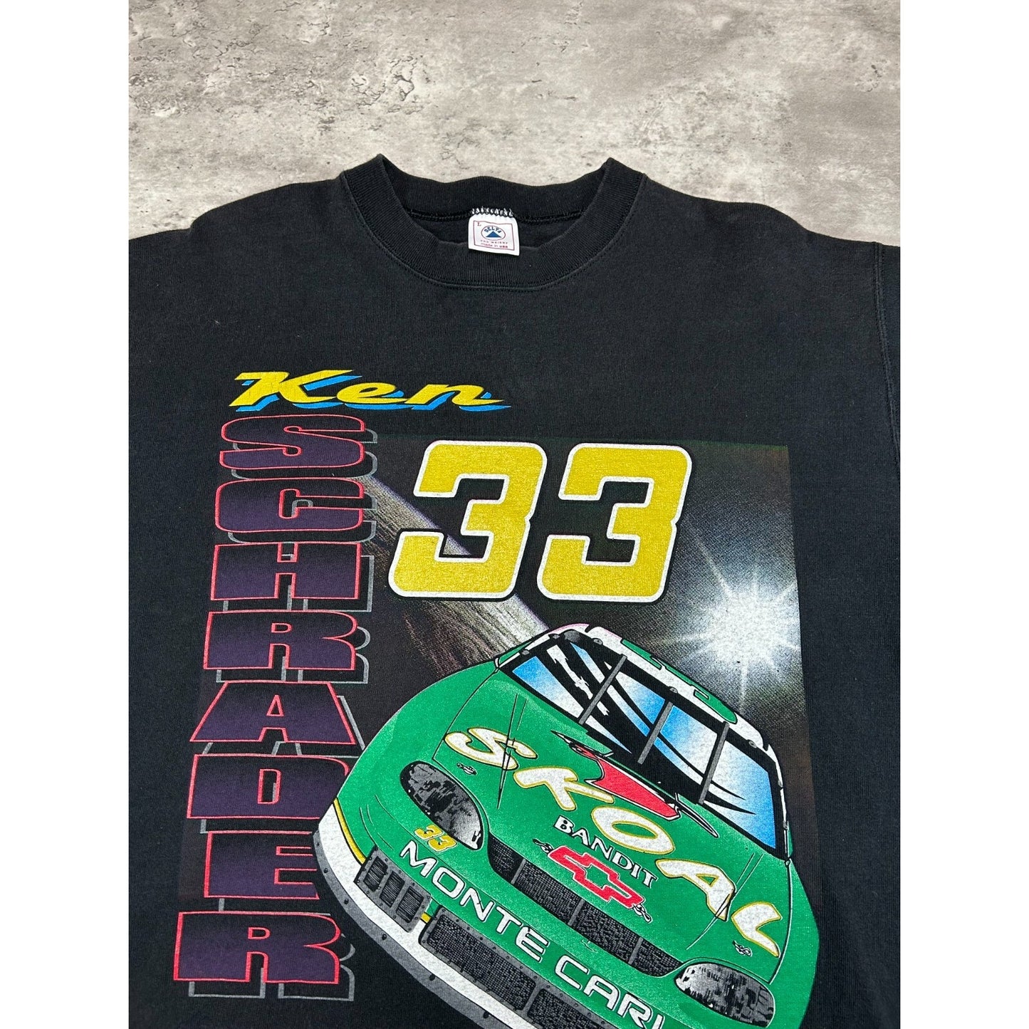 Vintage Ken Schrader #33 Nascar Skoal Racing Car Graphic T-Shirt Size Large