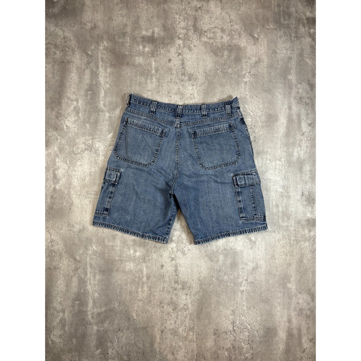 Vintage Wrangler Jeans Medium Wash Denim Cargo Shorts Size 37 Blue