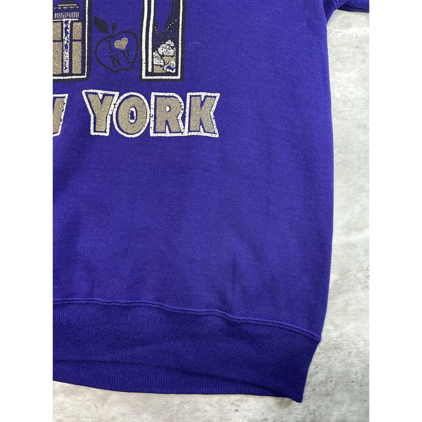 Vintage 90s New York City Skyline Graphic Spellout Destination Sweatshirt Large