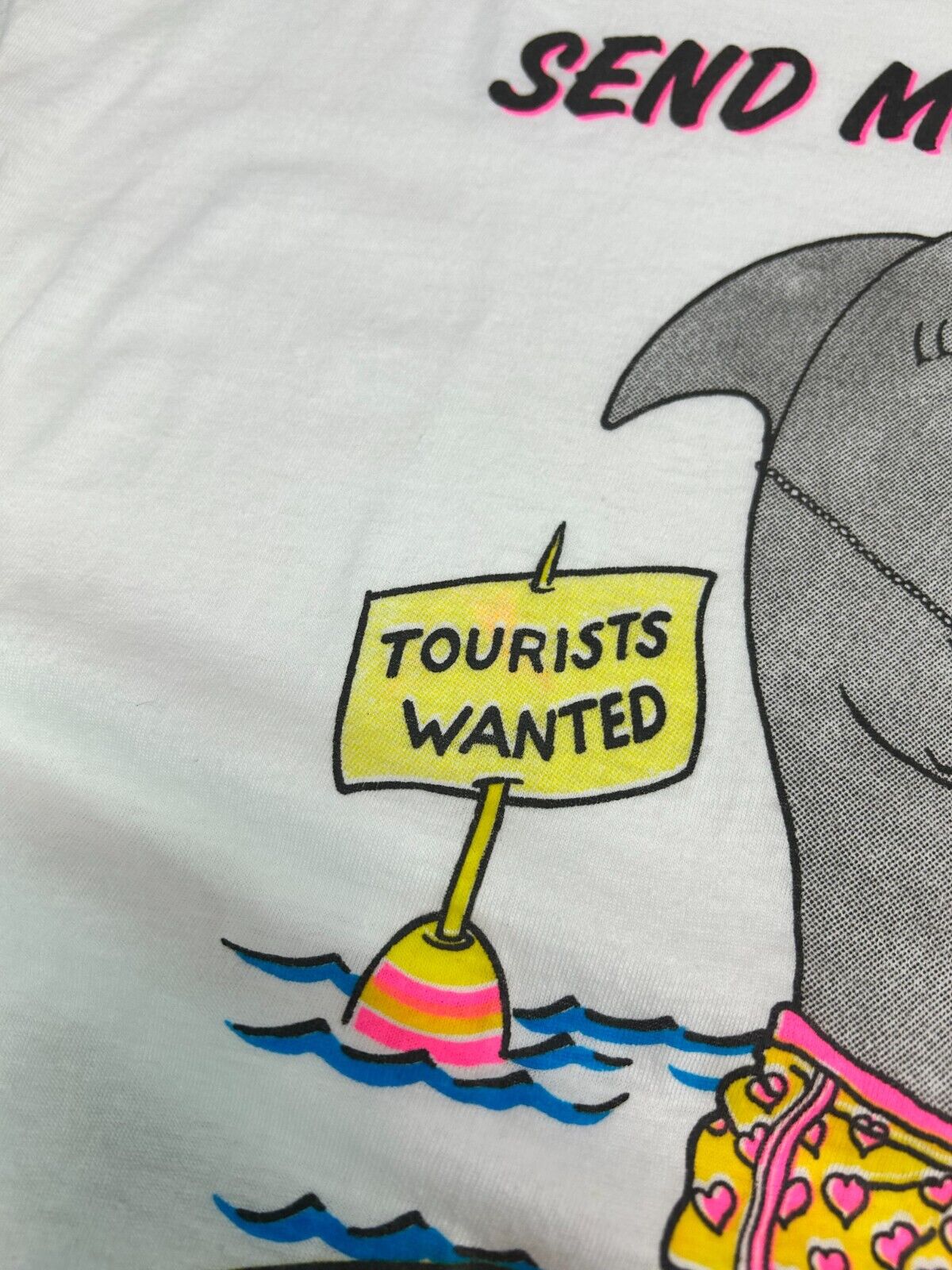 Vintage 90s Aruba Send More Tourists Shark Comedy Graphic T-Shirt Size Medium