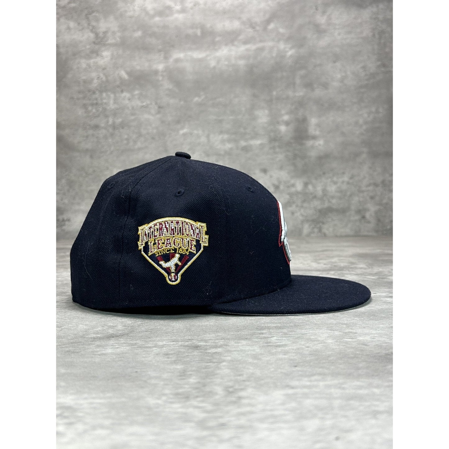 Syracuse Chiefs MiLB Embroidered Logog Baseball Fitted Hat 7 1/2
