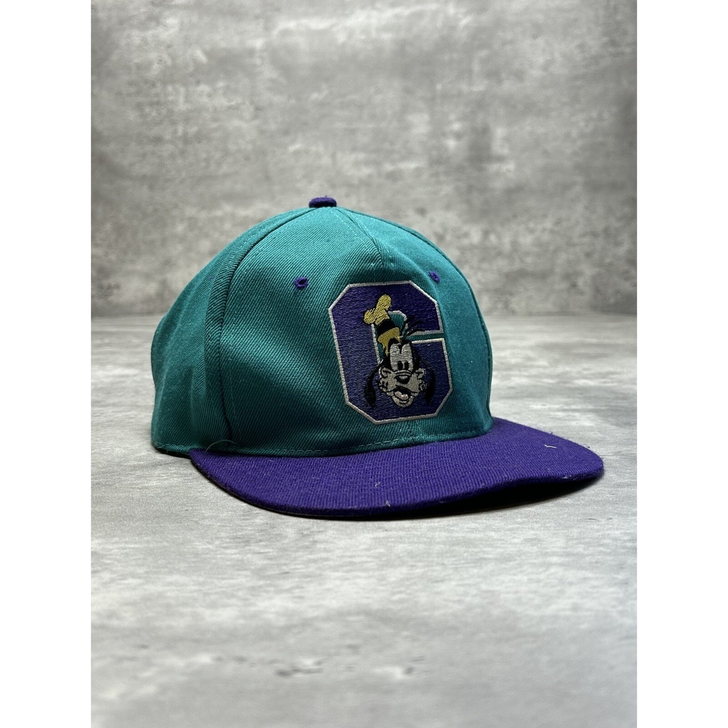 Vintage Disney Goofy Embroidered Logo Spellout Snapback Hat OSFA