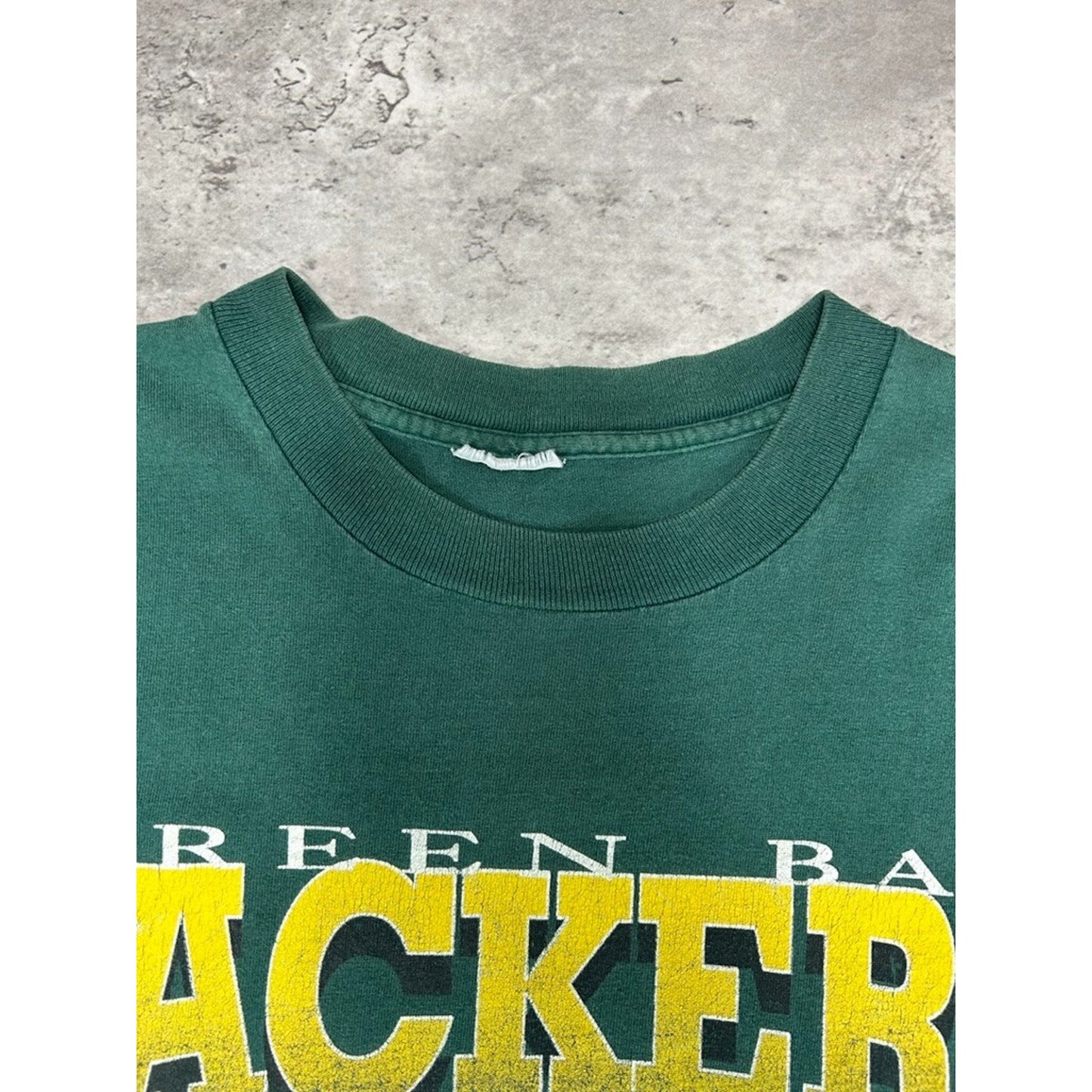 Vintage 90s Green Bay Packers NFL Graphic Spellout Football T-Shirt Size Large