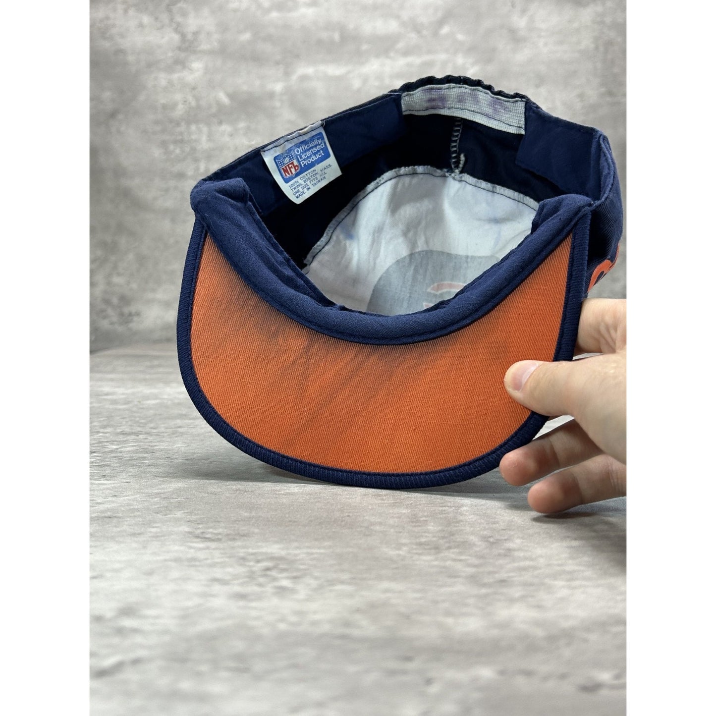 Vintage 80s Chicago Bears NFL Helmet Graphic Football Fitted OSFA