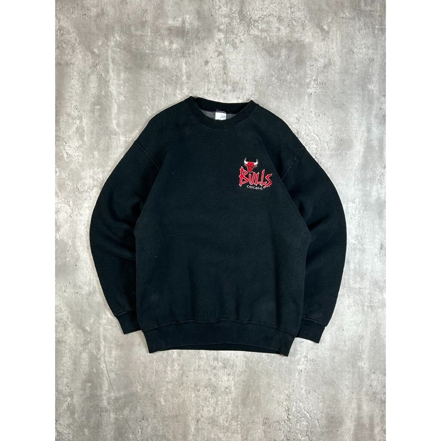 Vintage 90s Chicago Bulls NBA Embroidered Spellout Logo Sweatshirt Size Large