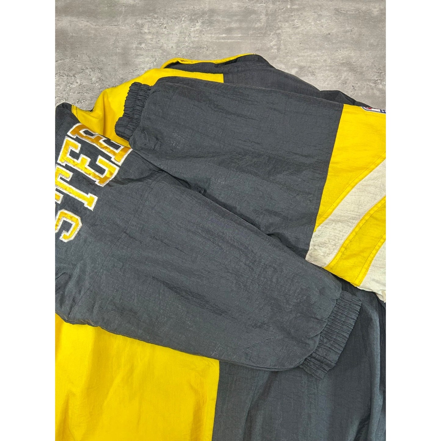 Vintage 90s Pittsburgh Steelers NFL Insulated Starter Split Back Jacket Size XL