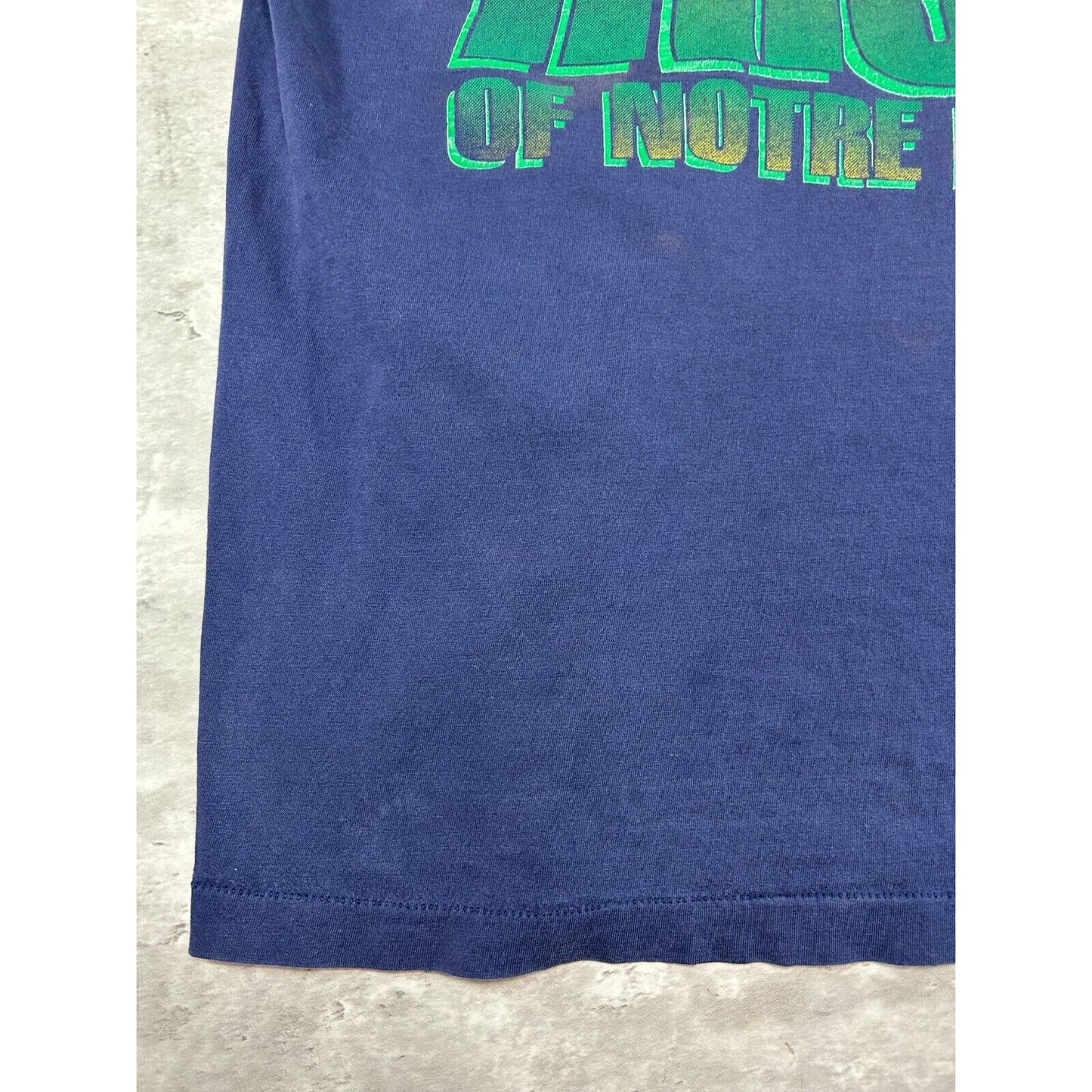 Vintage 90s Notre Dame Fighting Irish NCAA Spell Out T-Shirt Size XXL Blue
