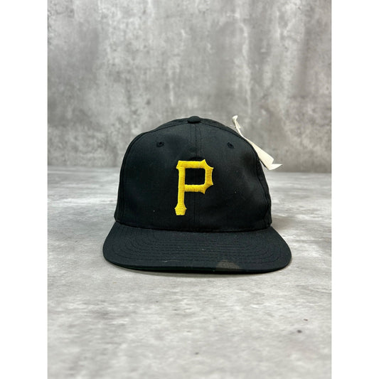 Vintage 90s Pittsburgh Pirates MLB Embroidered Logo Snapback Hat OSFA
