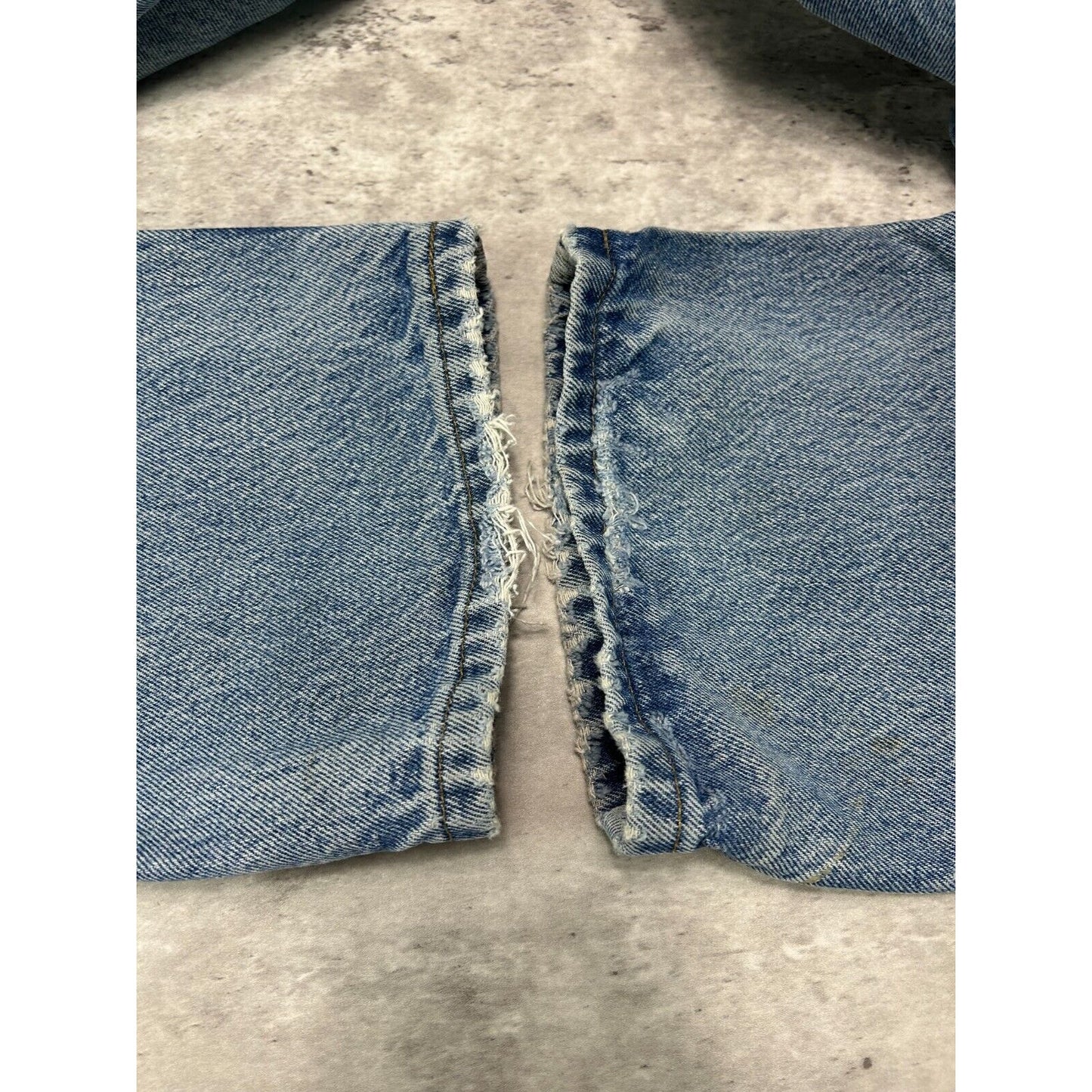Vintage Carhartt Traditional Fit Light Wash Workwear Denim Pants Size 33 Blue