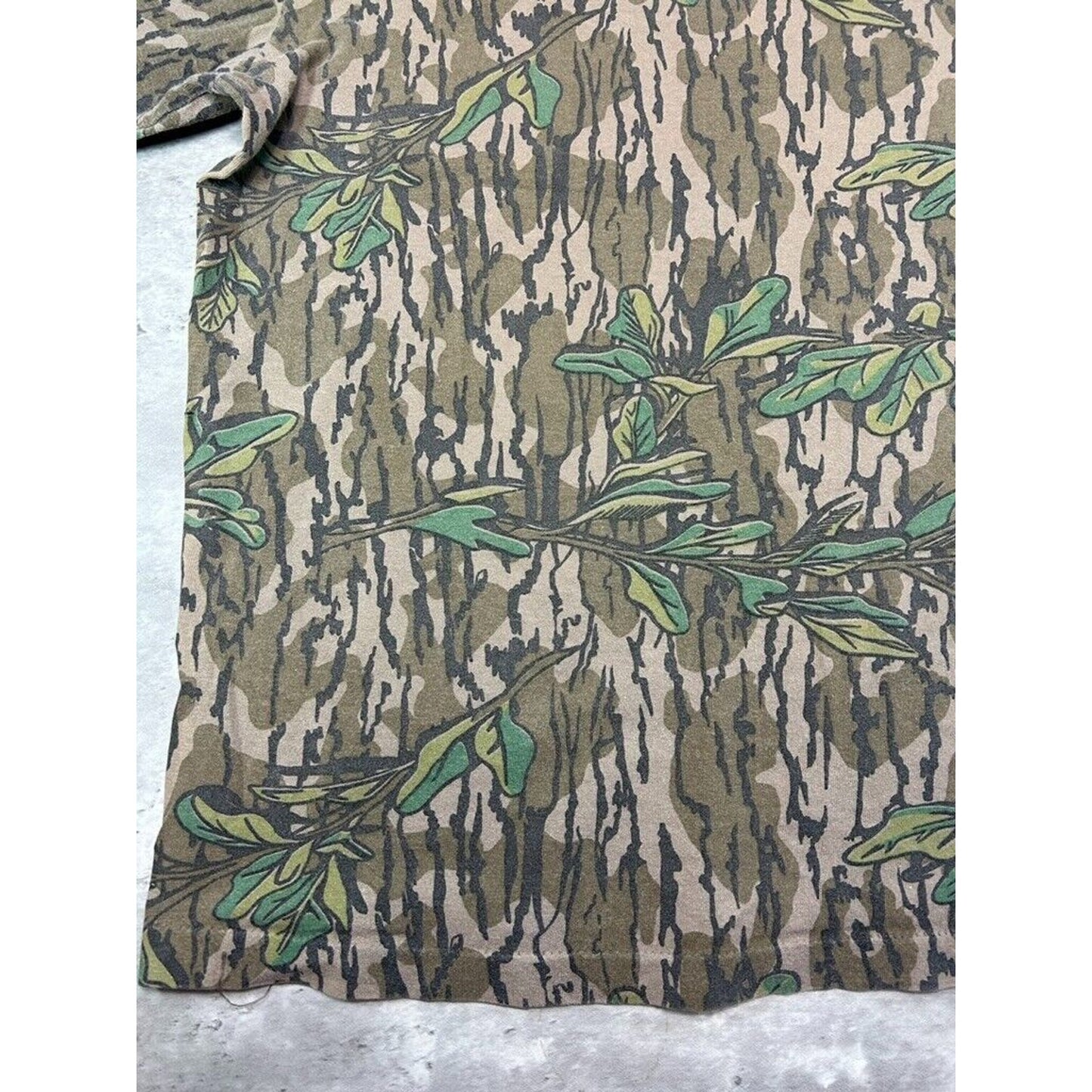 Vintage 80s/90s Tree Camo Pocket Long Sleeve Hunting T-Shirt Size XL