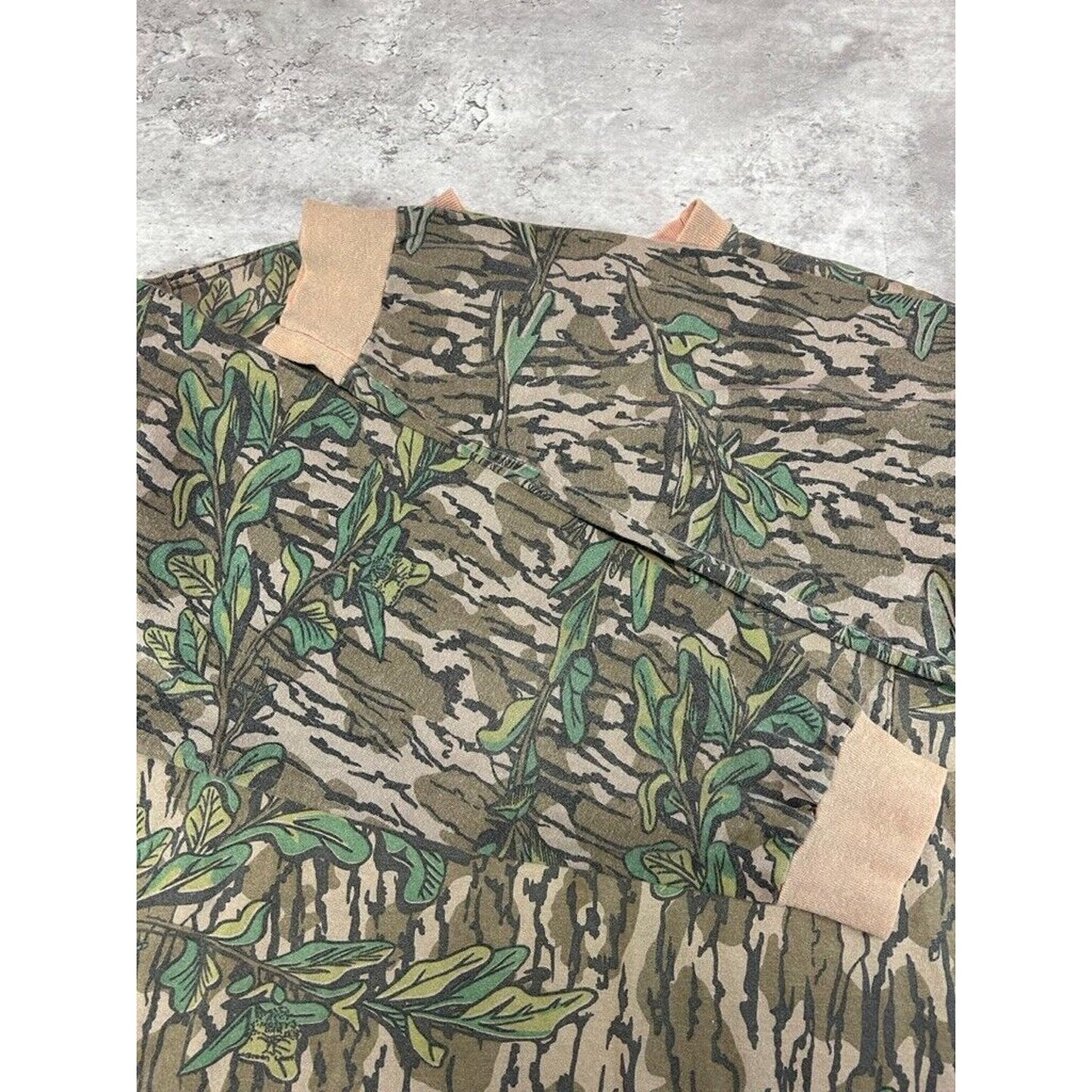 Vintage 80s/90s Tree Camo Pocket Long Sleeve Hunting T-Shirt Size XL