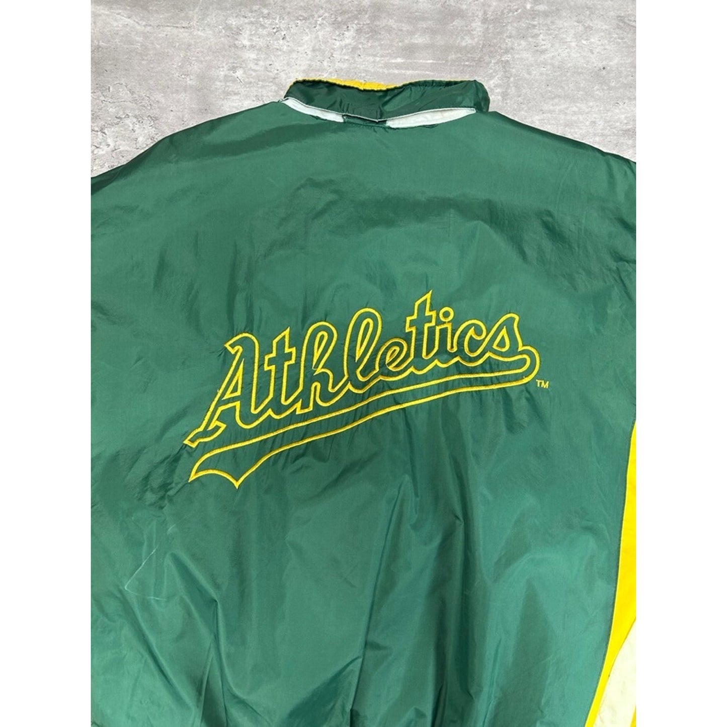Vintage 90s Oakland Athletics MLB Embroidered Starter Windbreaker Jacket Large