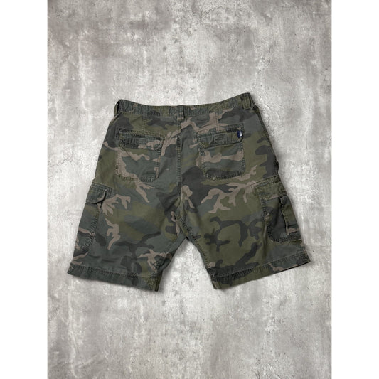Vintage The North Face Camo Cargo Shorts Size 38
