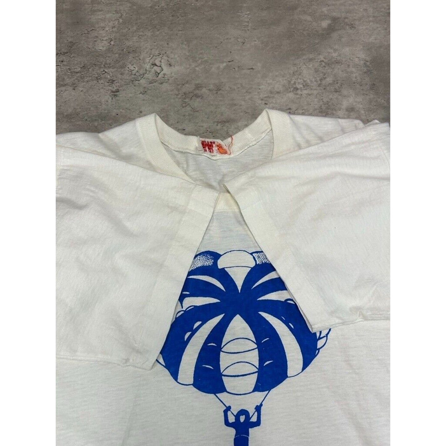 Vintage 1980s I've Flown To Waterbird Parasailing Destination T-Shirt Size Medium
