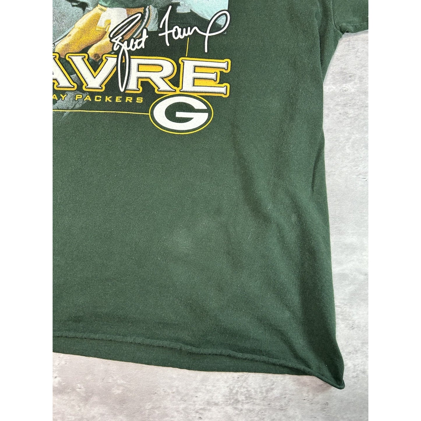 Vintage Brett Favre #4 Green Bay Packers NFL Player Graphic Cropped T-Shirt XL