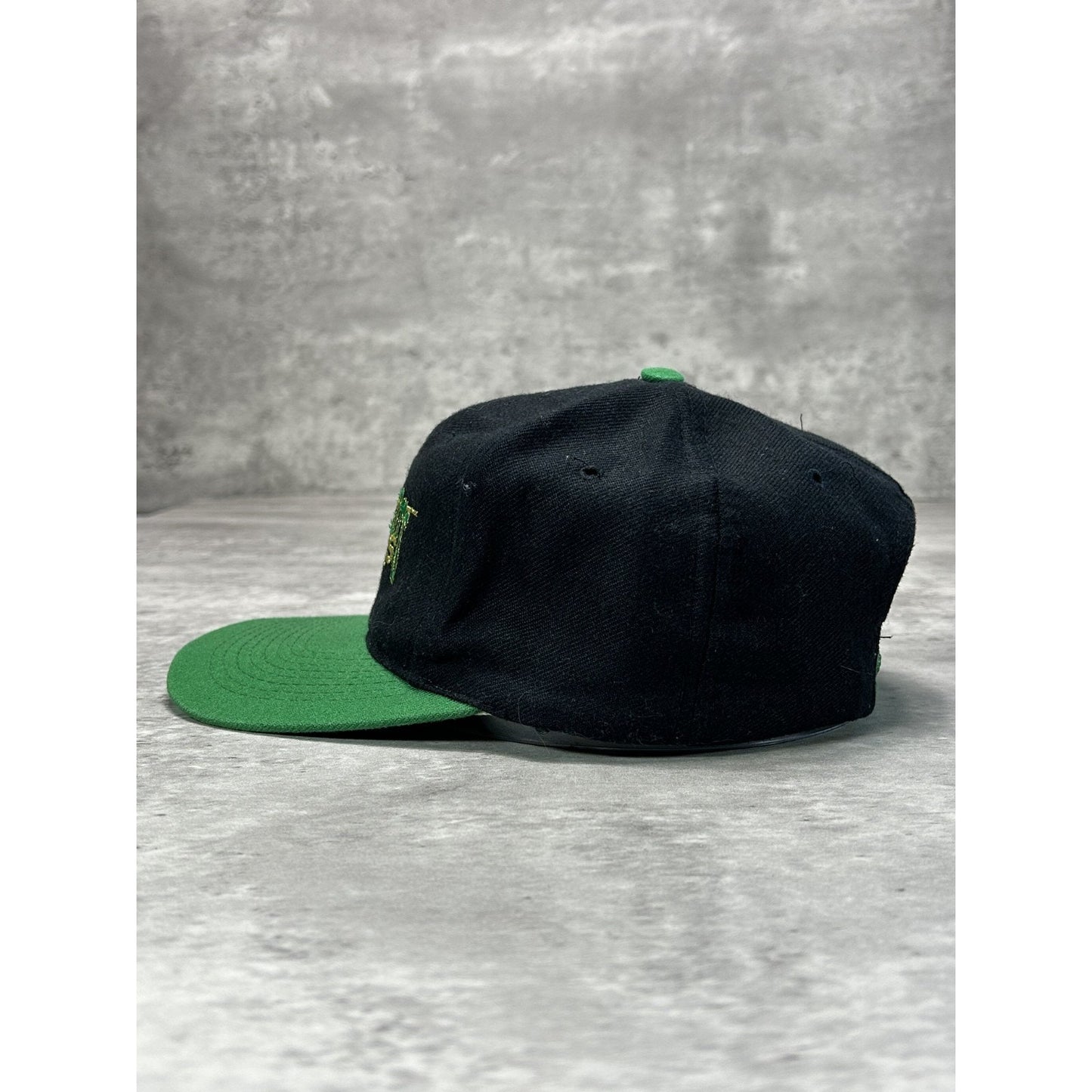 Vintage 90s Minnesota North Stars NHL Embroidered Spellout Snapback Hat OSFA