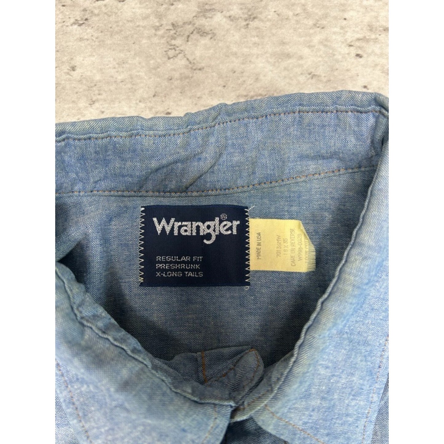Vintage 1970s Wrangler Pearl Snap Denim Chambray Button Up Shirt Size XL