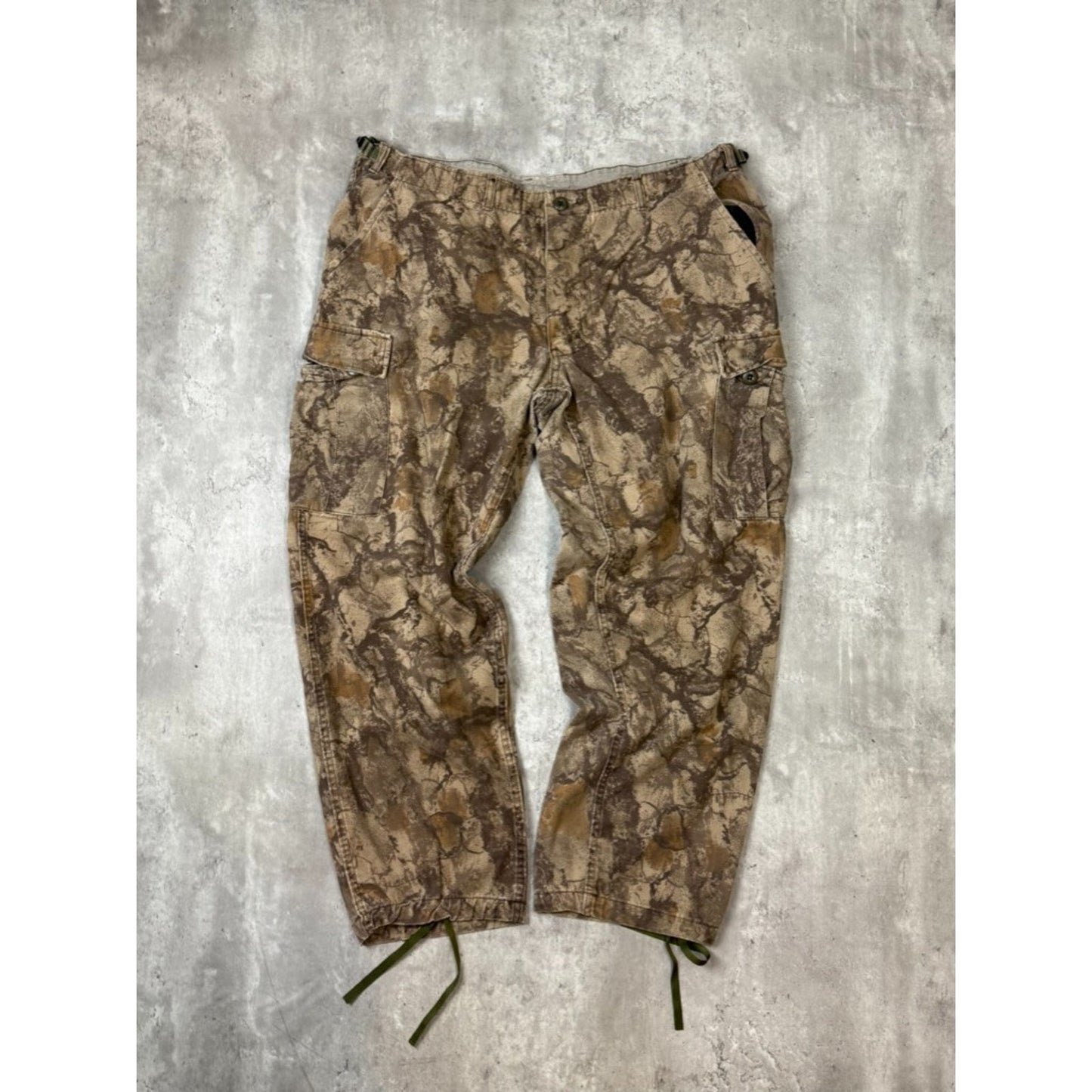 Vintage 90s Tree Camo Tactical Cargo Hunting Pants Size 41