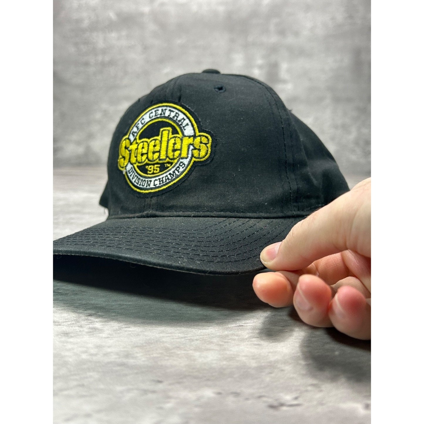 Vintage 90s Pittsburgh Steelers NFL Embroidered Spellout Snapback Hat OSFA