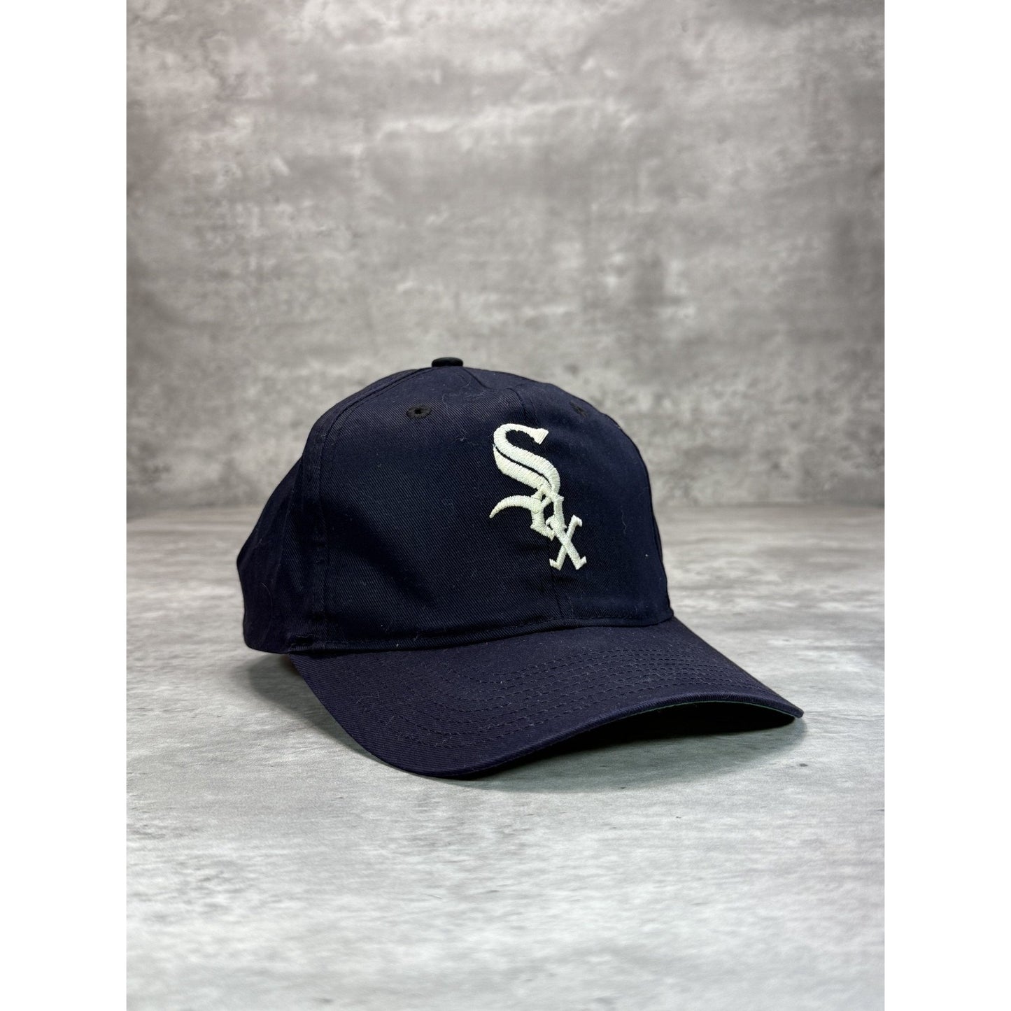 Vintage 90s Chicago White Sox MLB Embroidered Logo Baseball Snapback Hat OSFA