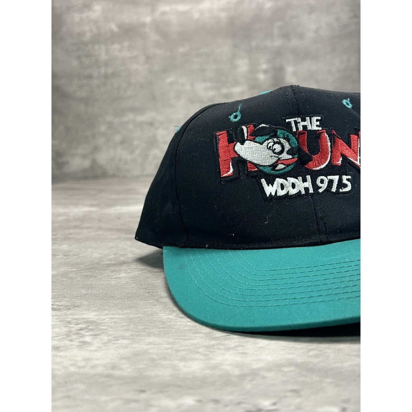 Vintage 90s The Hound WDDH 97.5 Embroidered Radio Promo Snapback Hat OSFA