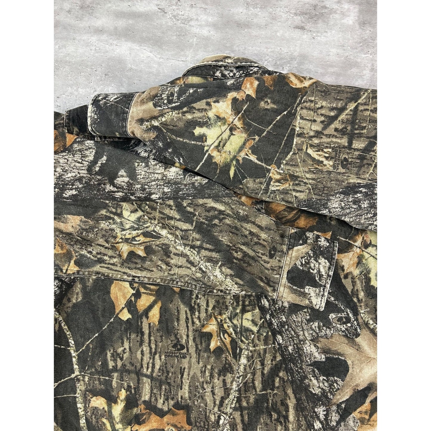Vintage Cabelas Mossy Oak Tree Camo Hunting Long Sleeve Button Up Shirt LT