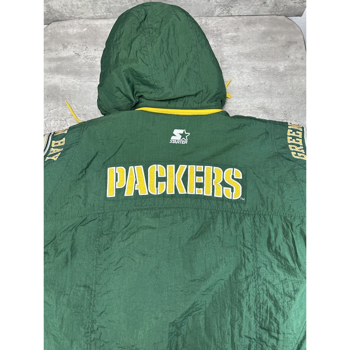 Vintage 90s Green Bay Packers NFL Embroidered Insulated Jacket Size Medium