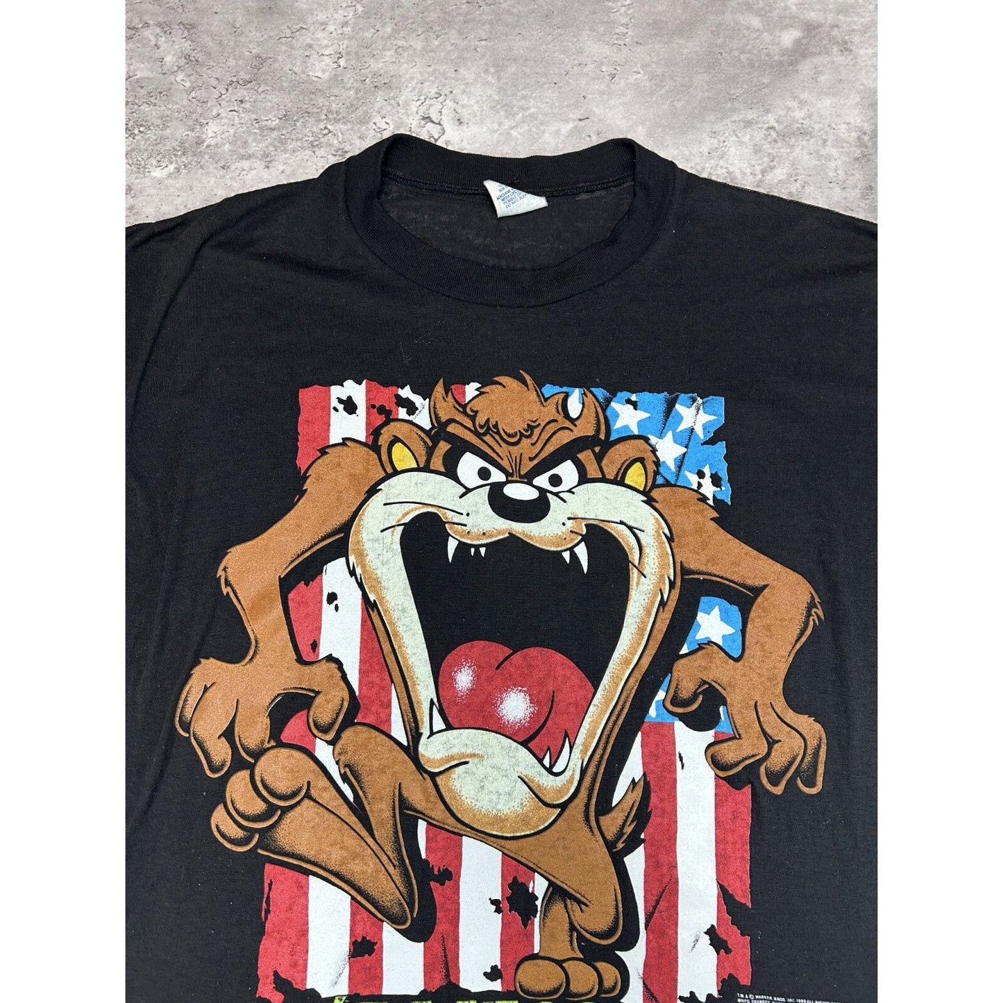 Vintage 1990 Looney Tunes Taz Dont Mess With The U.S. Flag T-Shirt Size XL