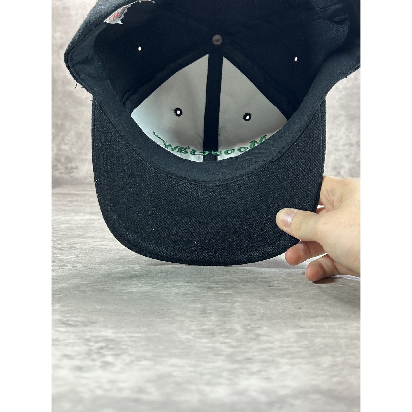 Vintage Moosejaw Embroidered Spellout Logo Snapback Hat OSFA Black