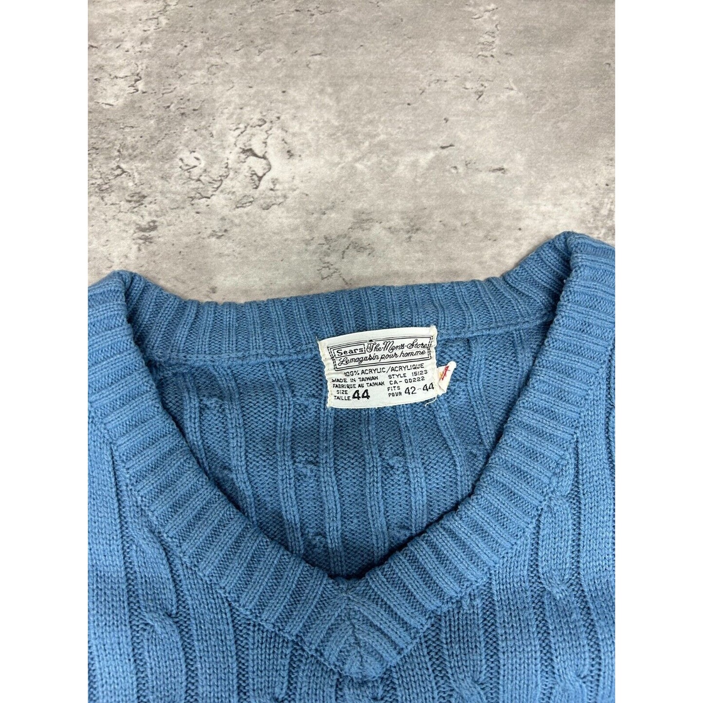 Vintage 1970s Sears V Neck Pull Over Cable Knit Sweater Size Large Blue