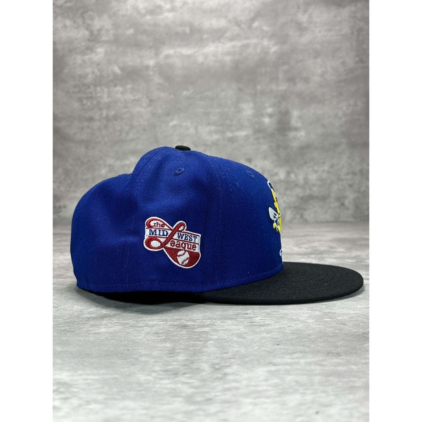 Burlington Bees MiLB Embroidered Logo Baseball Fitted Hat 7 1/2 Blue