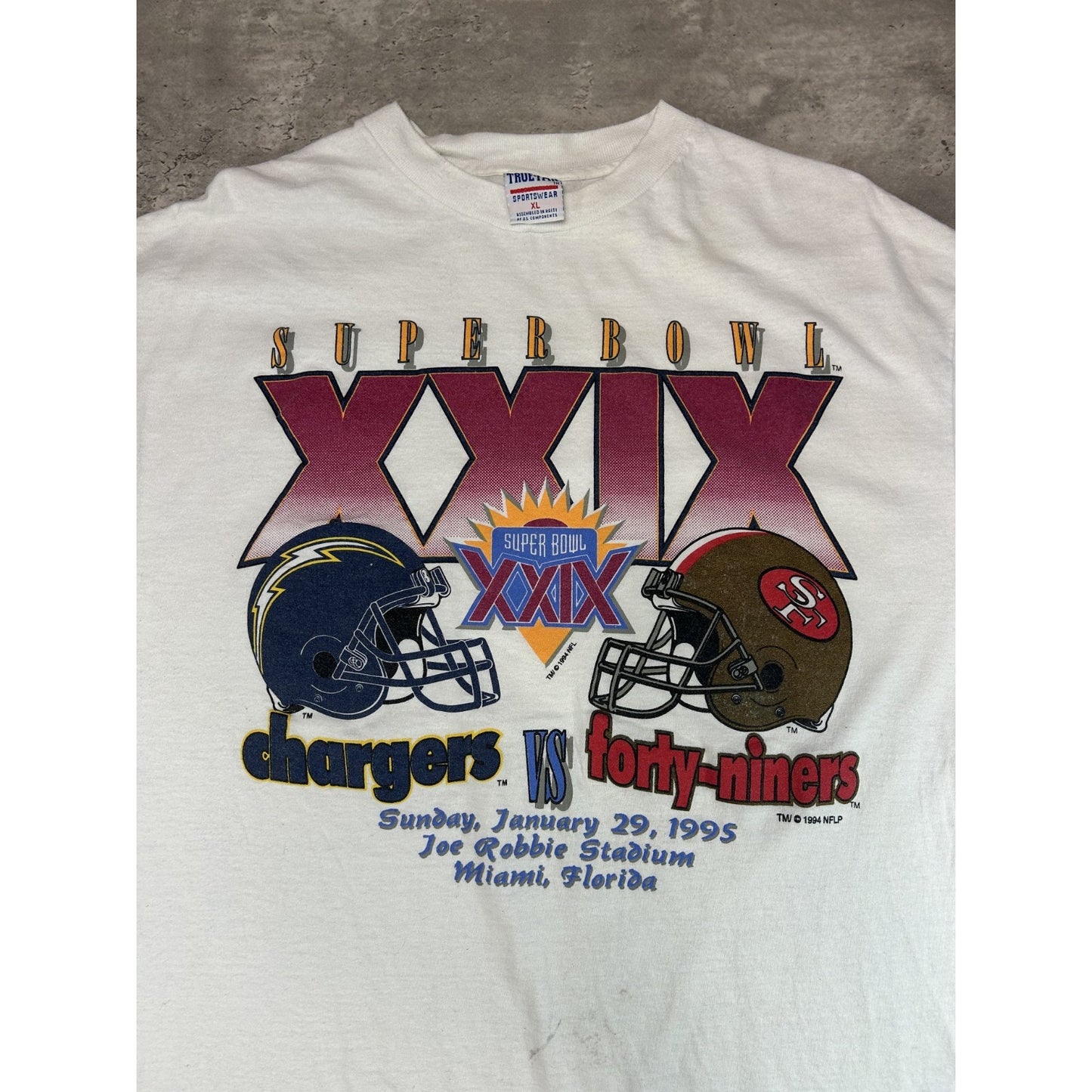 Vintage 1995 Chargers Vs 49ers NFL Super Bowl XXIX Graphic T-Shirt Size XL