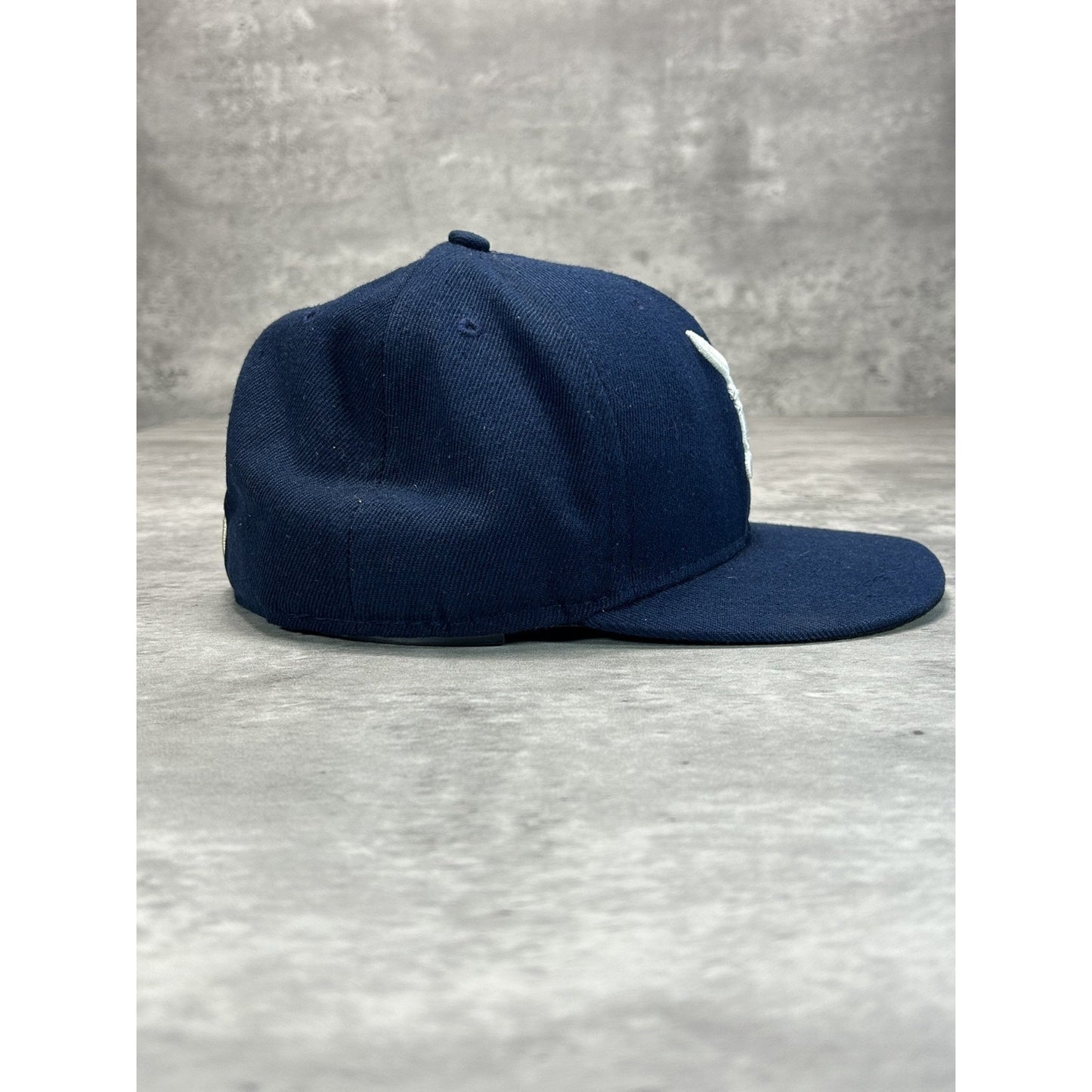 Detroit Tigers MLB Embroidered Logo Baseball Fitted Hat 7 3/8 Blue