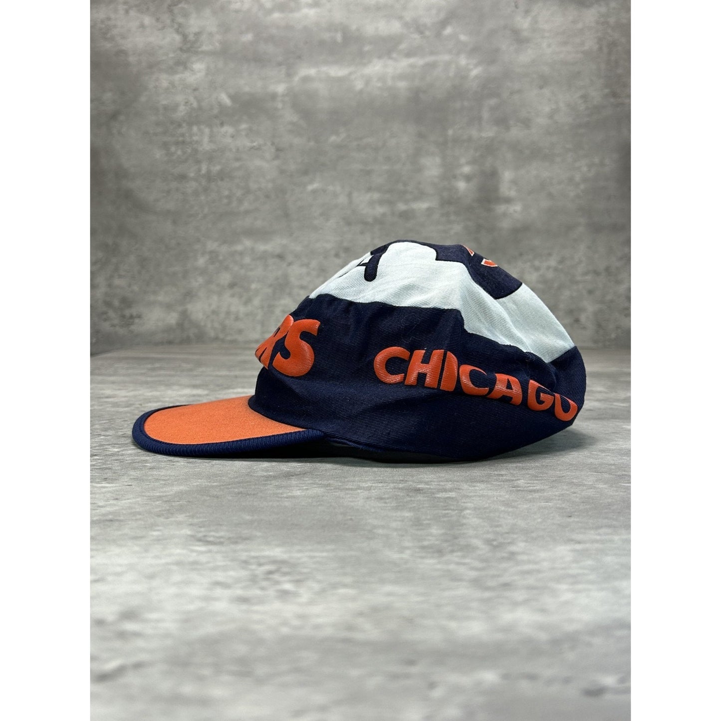 Vintage 80s Chicago Bears NFL Helmet Graphic Football Fitted OSFA
