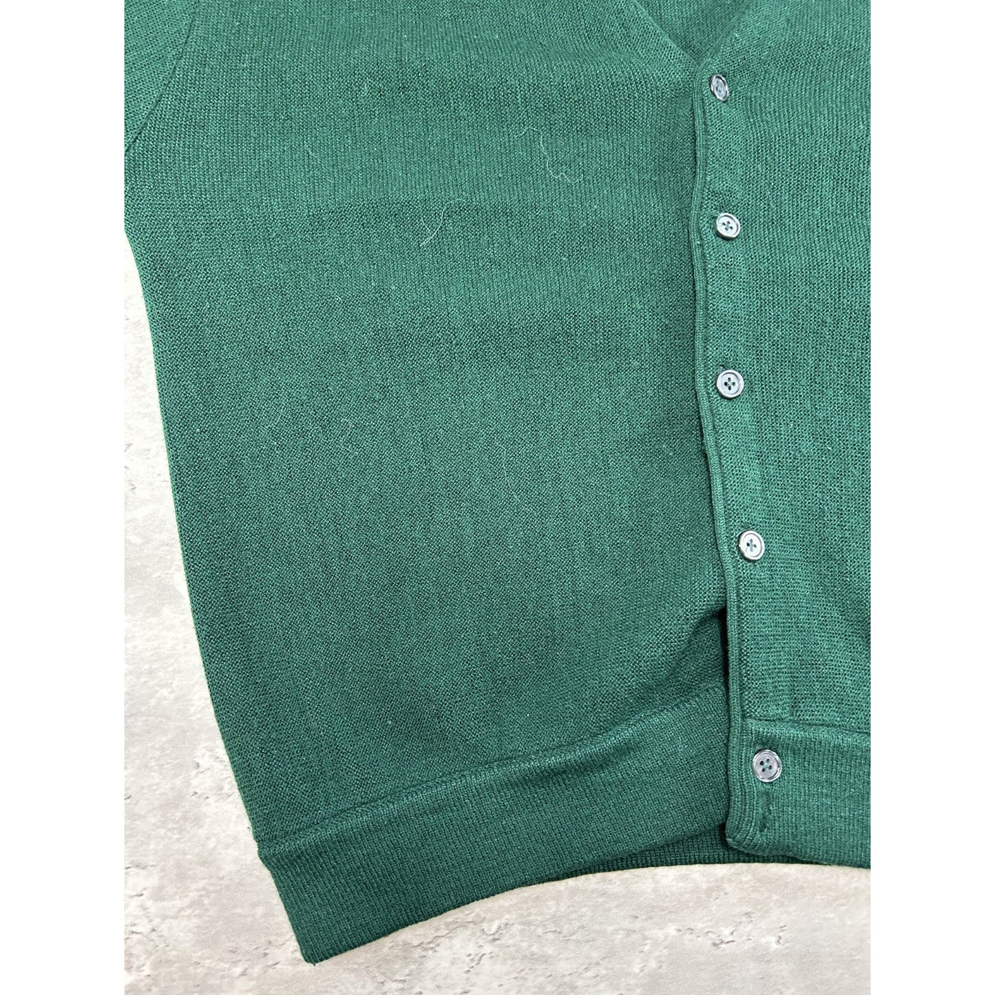 Vintage 80s/90s Izod Embroidred Crest Cardigan Knit Sweater Size Large Green