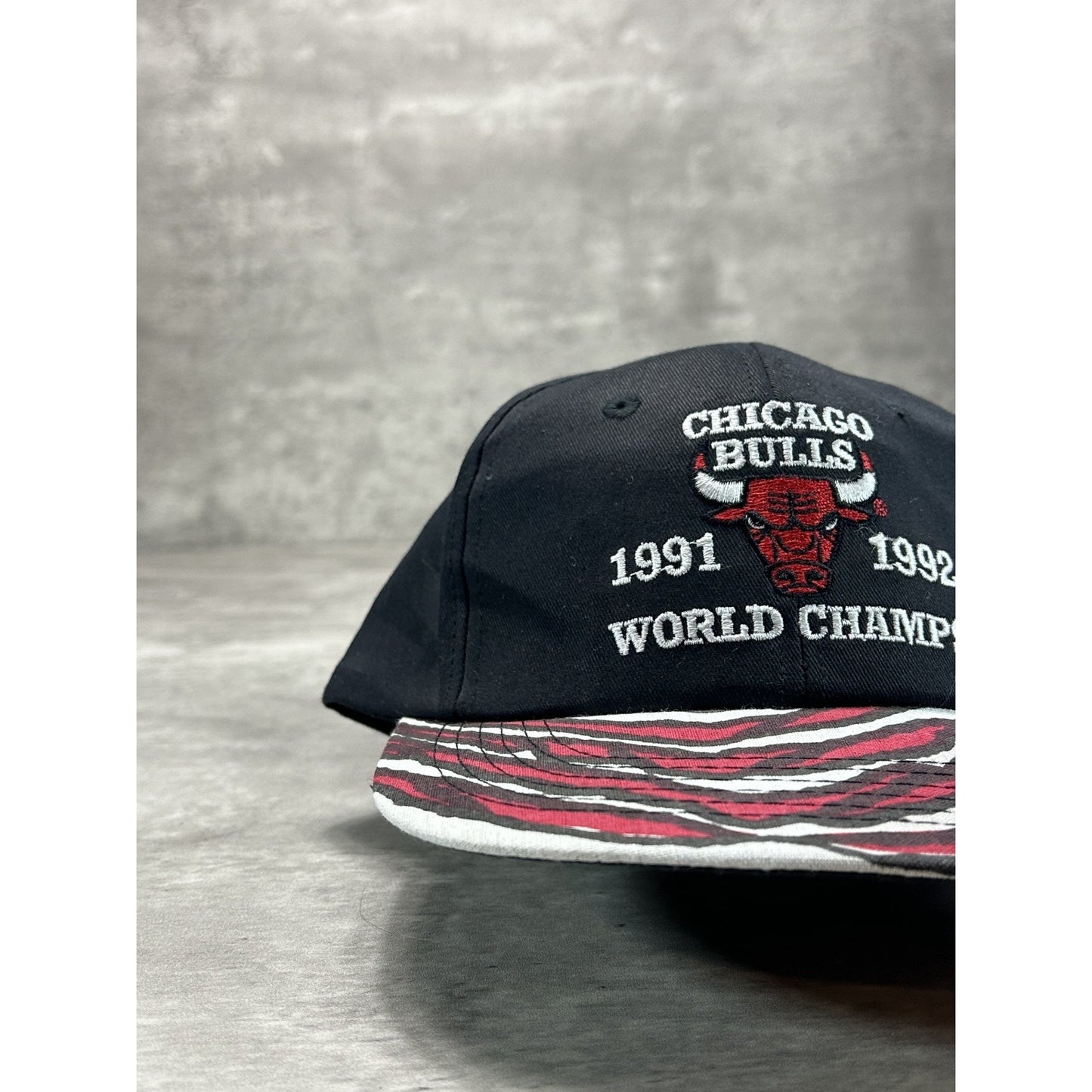 Vintage 1992 Chicago Bulls NBA World Champs Embroidered Snapback Hat OSFA