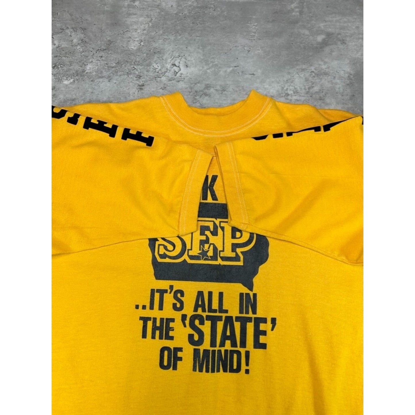 Vintage 1981 Think Big Basketball Tournament 3/4 Sleeve Graphic T-Shirt Size Large