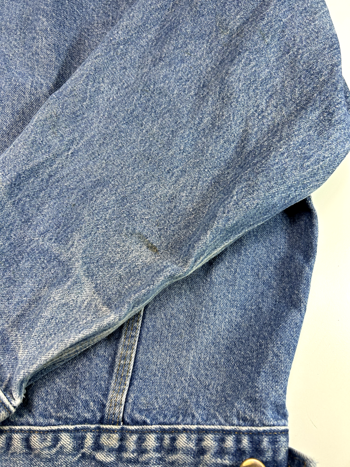 Vintage Carhartt Light Wash Denim Work Wear Trucker Jacket Size Large