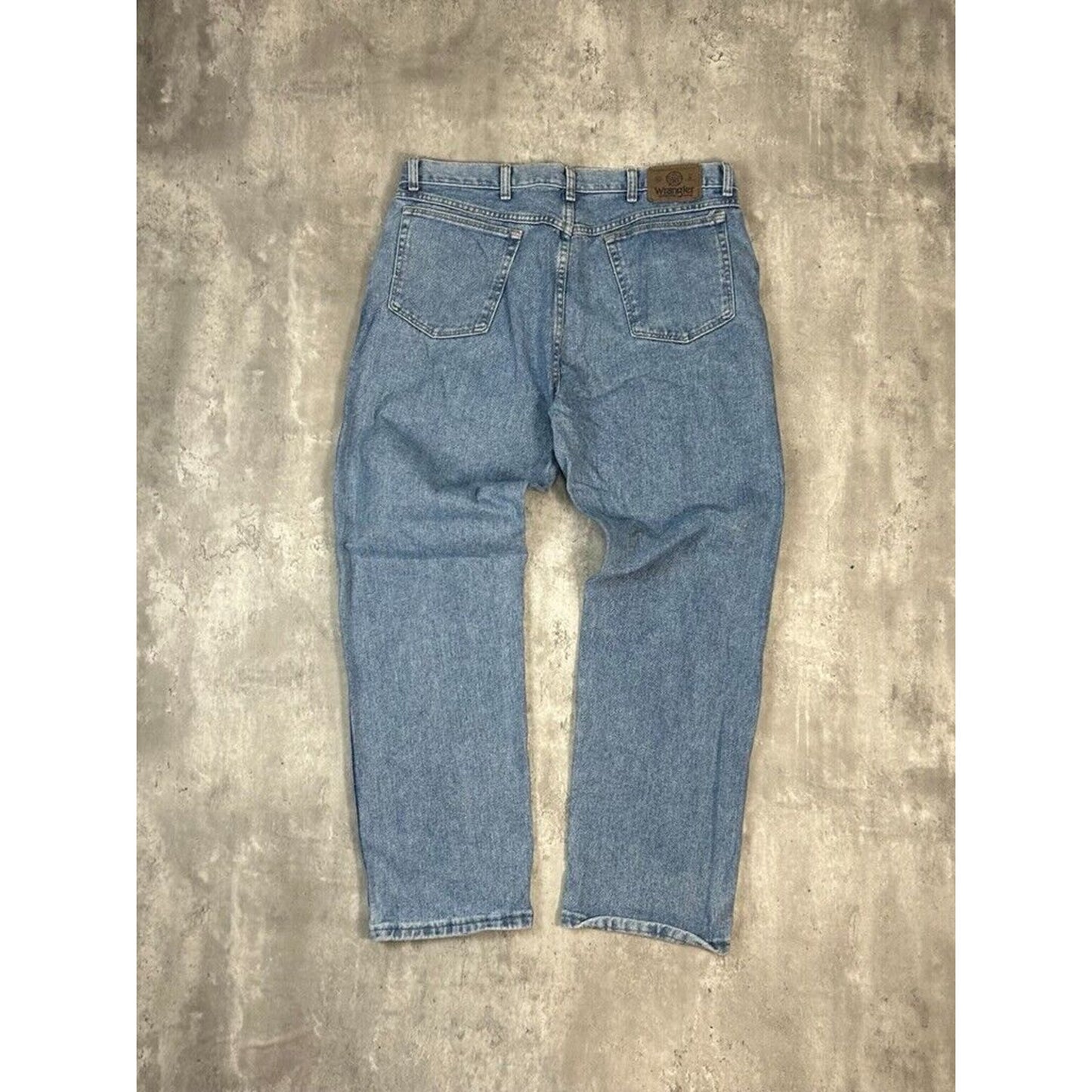 Vintage Wrangler Authentic Jeans Light Wash Denim Pants Size 37W Blue