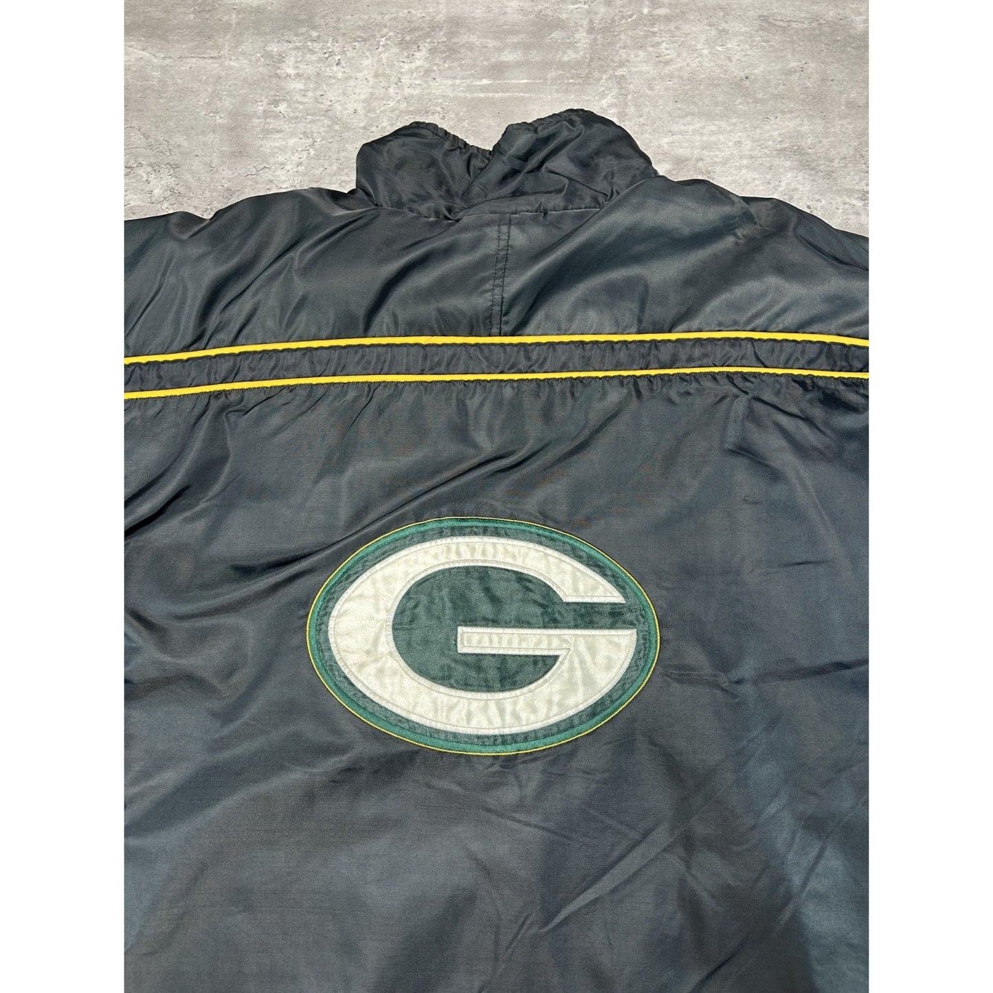 Vintage 90s Green Bay Packers NFL Insulated Full Zip Nylon Jacket Size Medium
