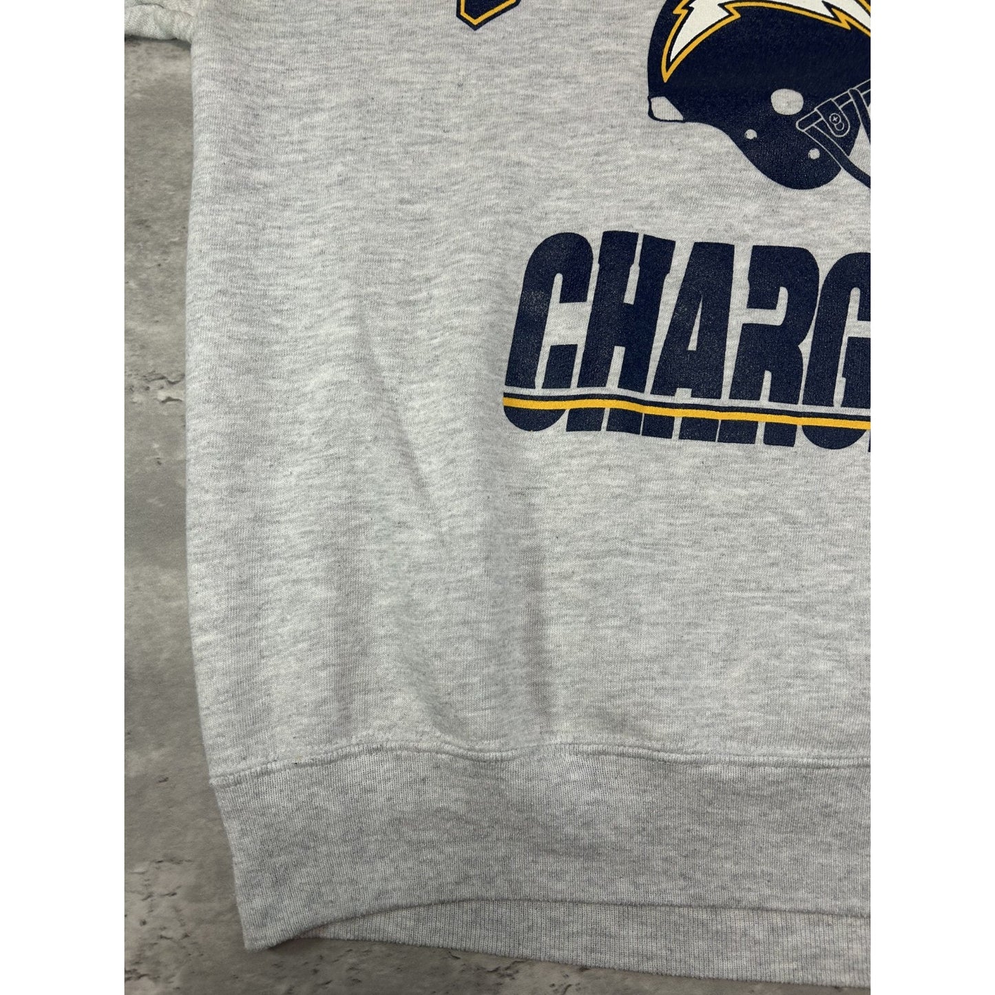 Vintage 90s San Diego Chargers NFL Helmet Spellout Graphic Sweatshirt Size XL