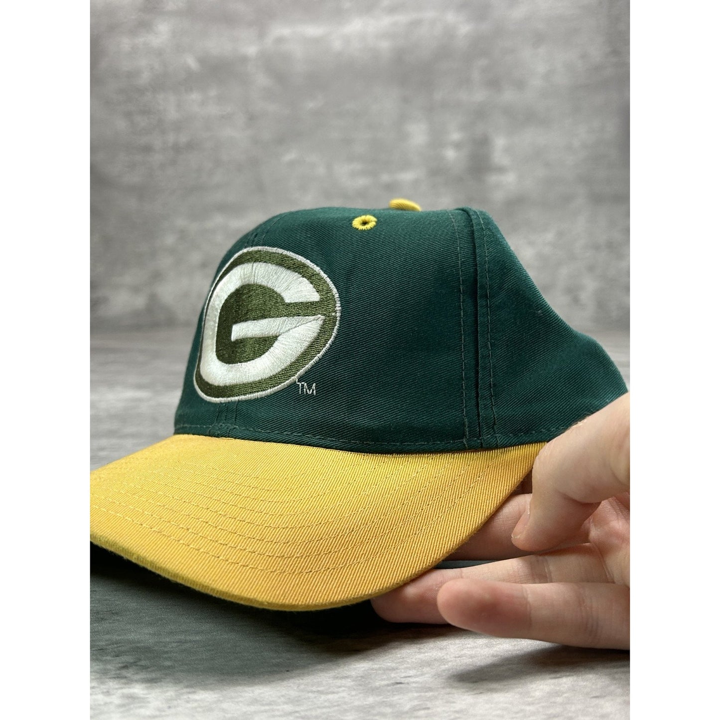 Vintage 90s Green Bay Packers NFL Embroidered Logo Football Fitted Hat 7