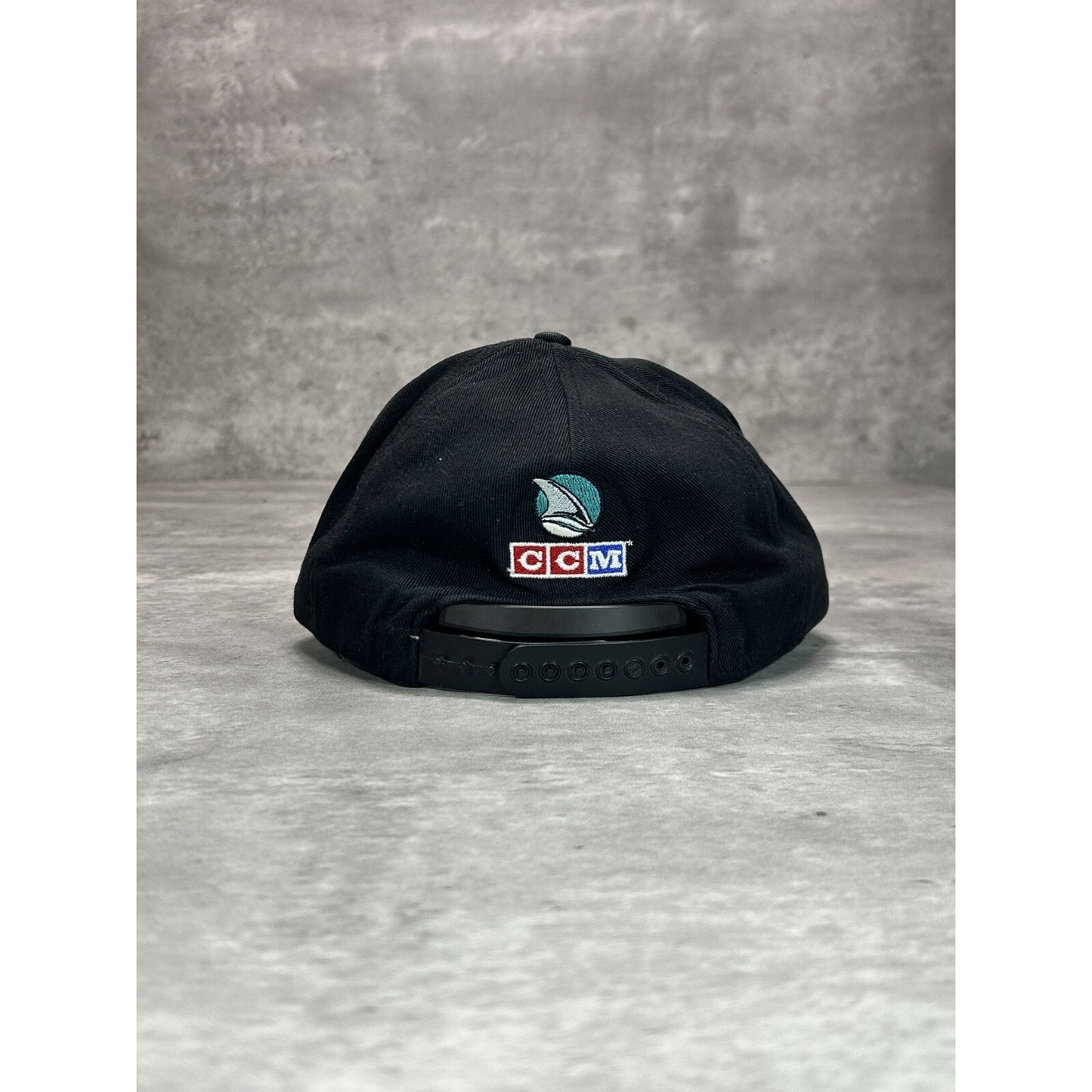 Vintage 90s San Jose Sharks NHL Embroidered Spellout Snapback Hat OSFA