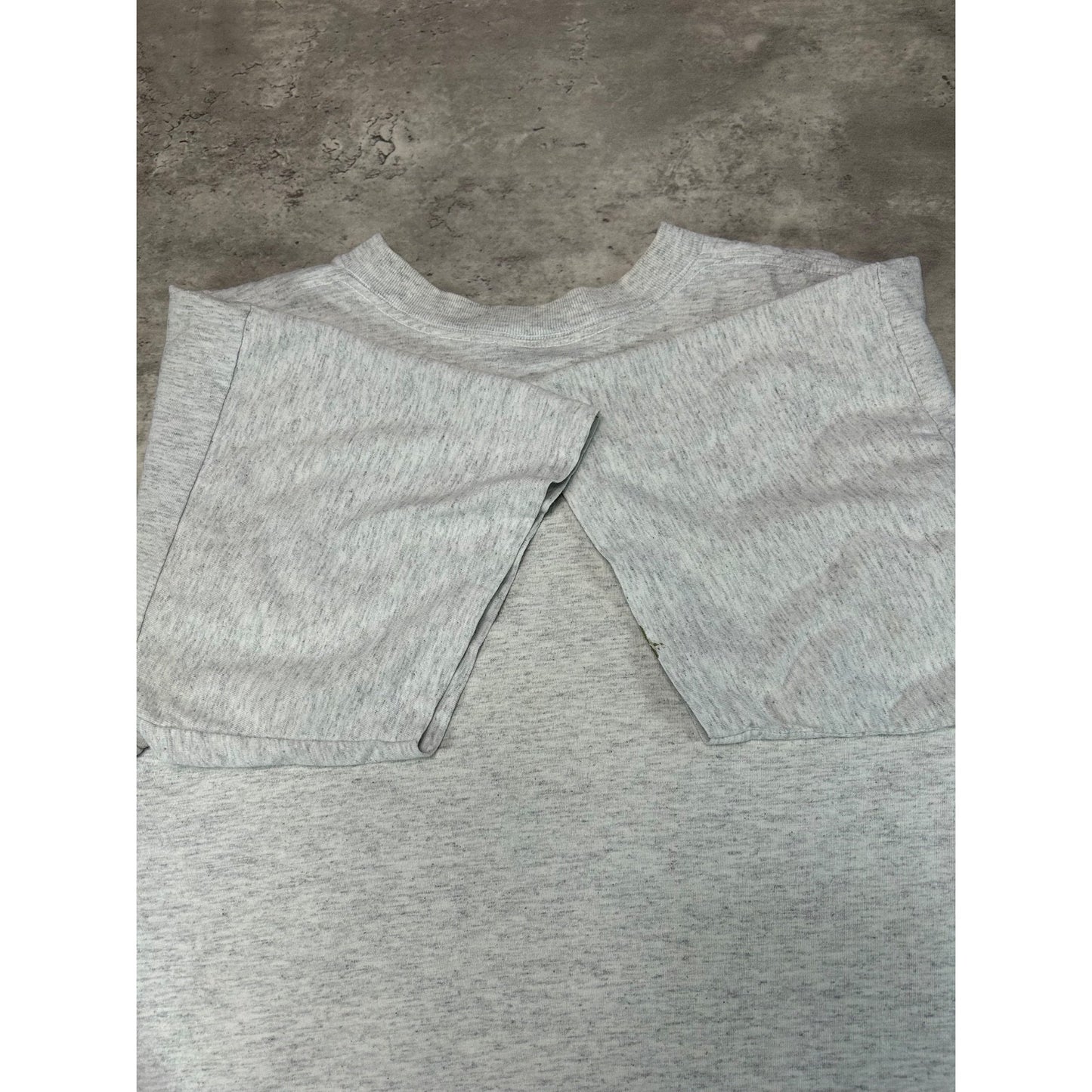 Vintage 90s UNC Tarheels NCAA Collegiate Crest Graphic T-Shirt Size XL