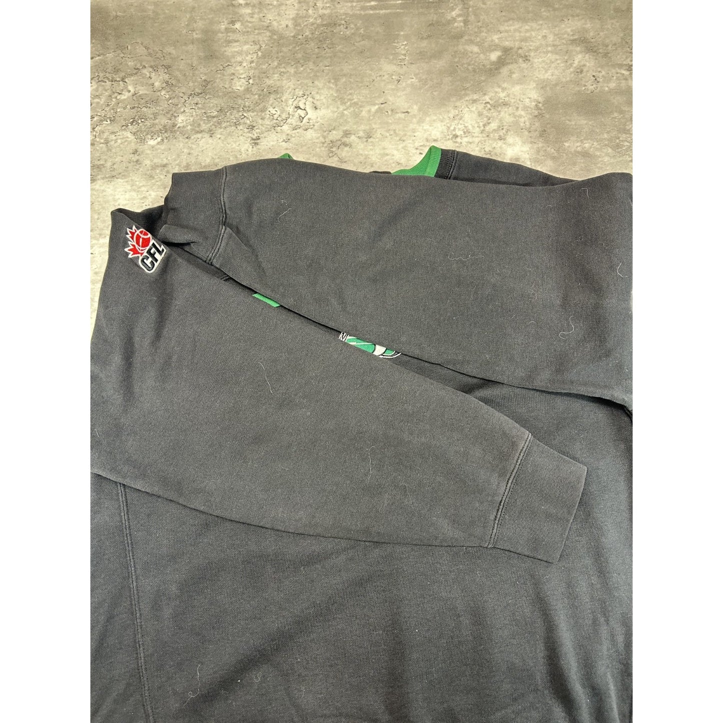 Vintage Saskatchewan Roughriders CFL Embroidered Reebok Sweatshirt Size Medium
