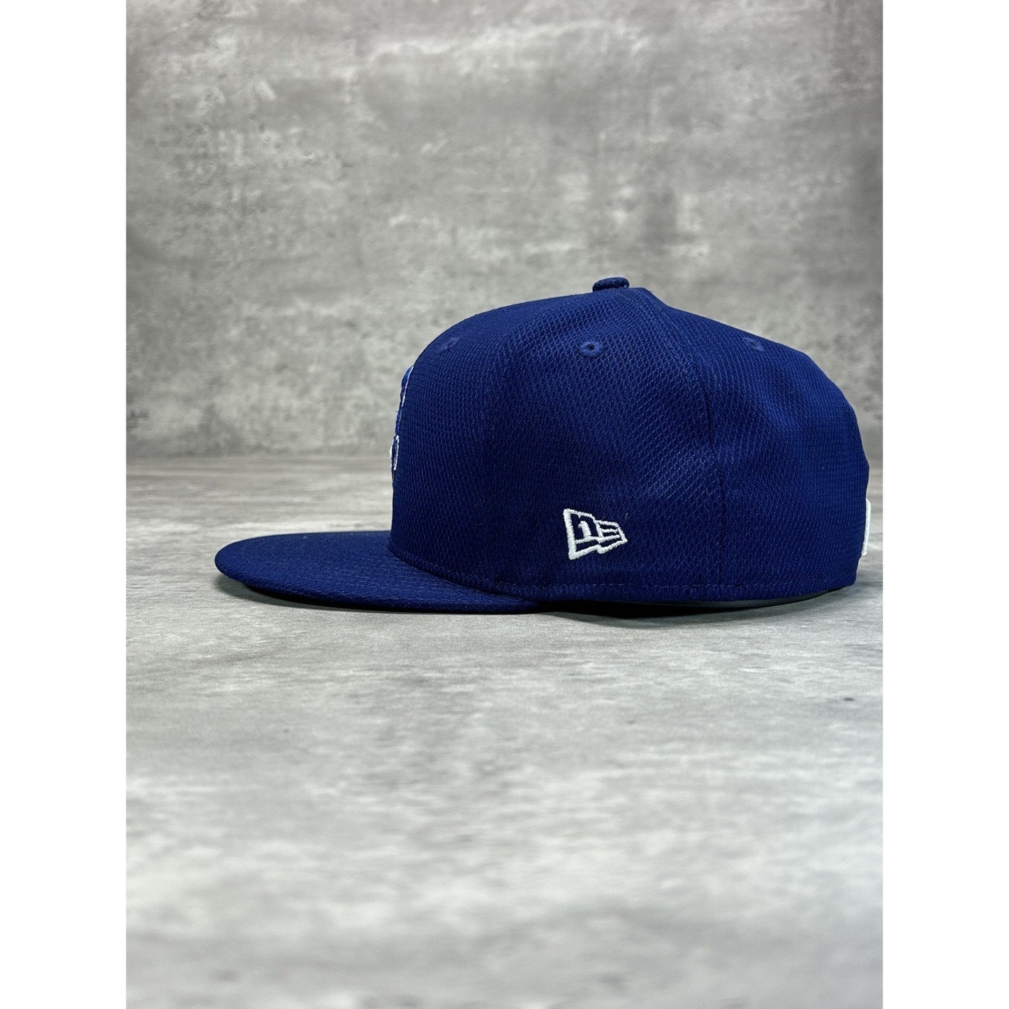 Buffalo Bisons MiLB Embroidered Logo Baseball Fitted Hat 7 1/2 Blue