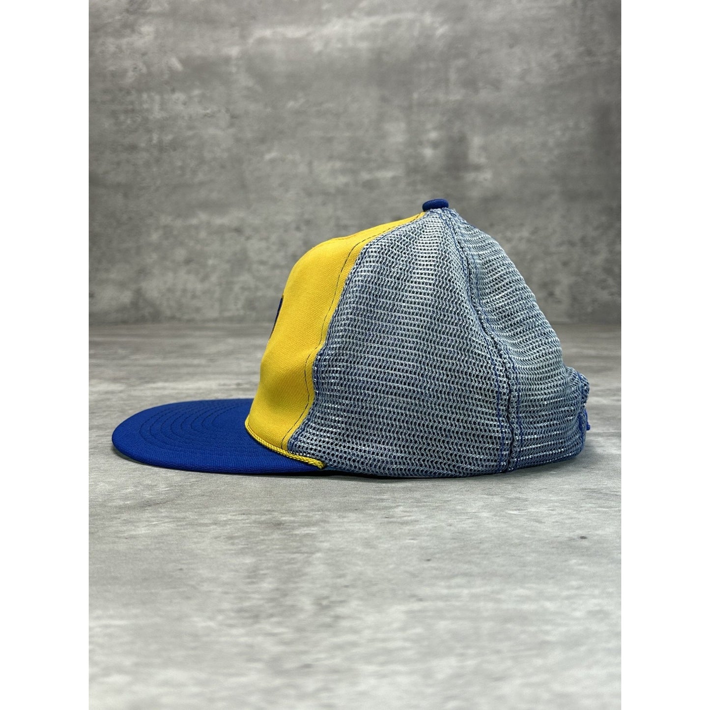 Vintage 80s MIlwaukee Brewers MLB Embroidered Logo Trucker Snapback Hat OSFA