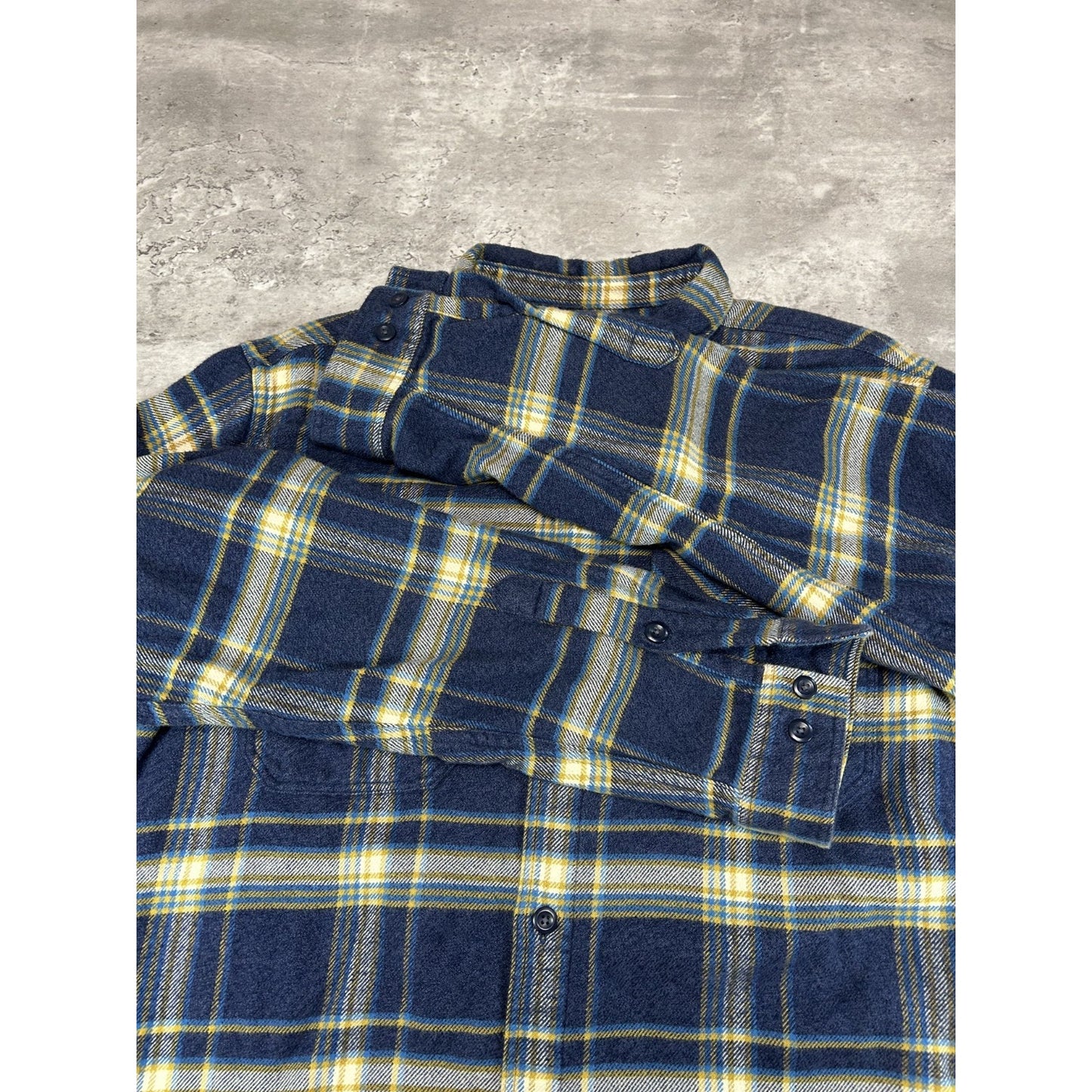 Patagonia Plaid Print Double Pocket Long Sleeve Button Up Shirt Size Medium