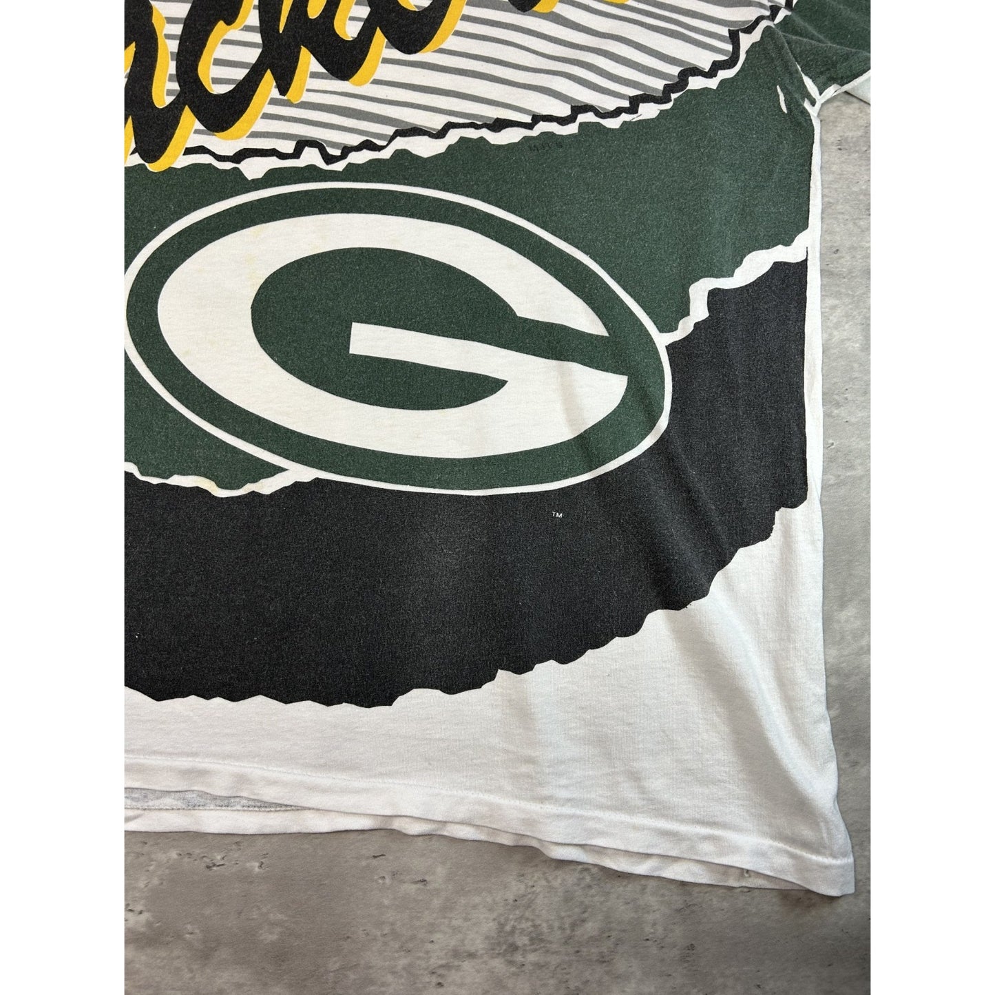 Vintage 90s Green Bay Packers NFL All Over Print Graphic T-Shirt Size 3XL